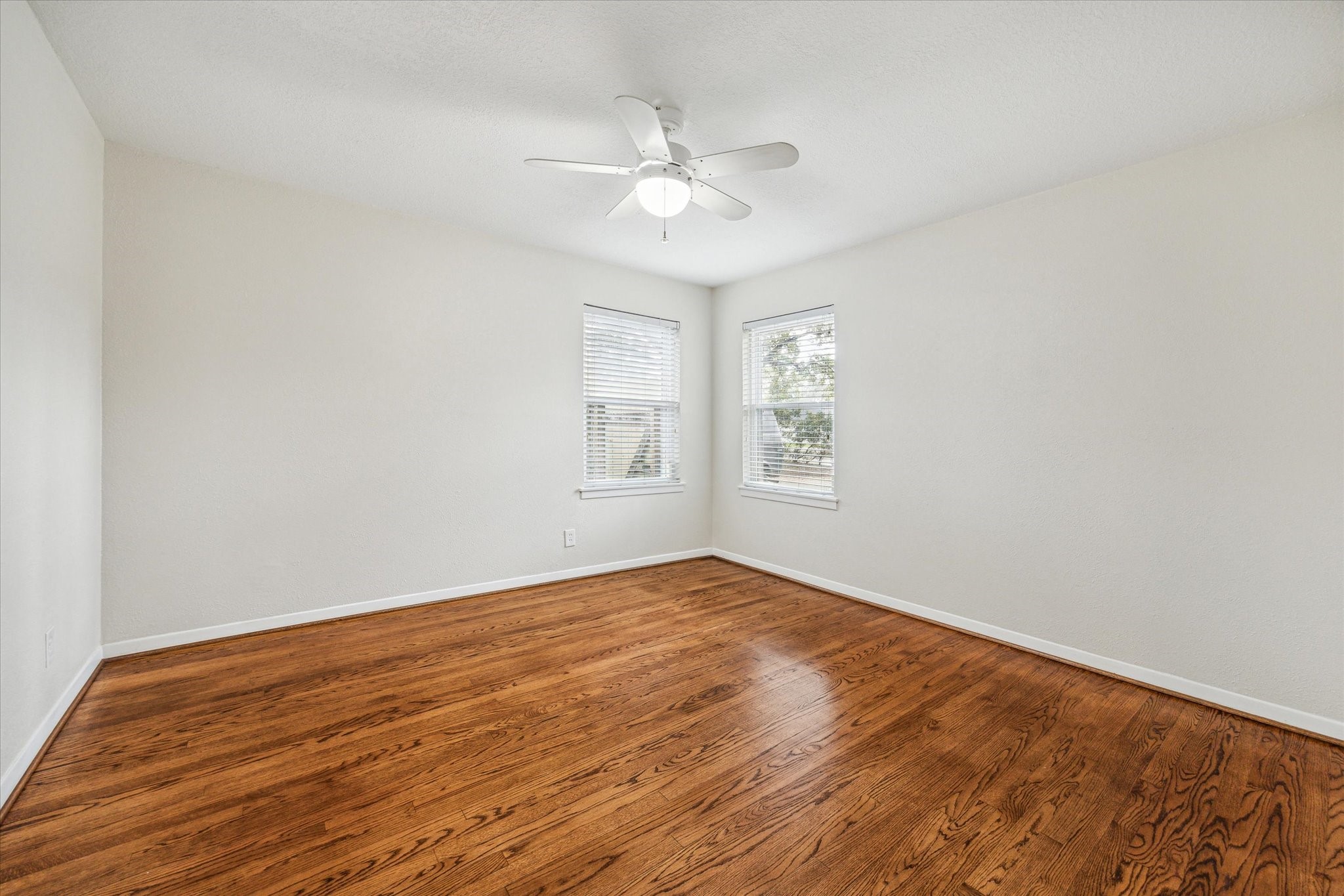 9916 Westview Drive Property Photo 24