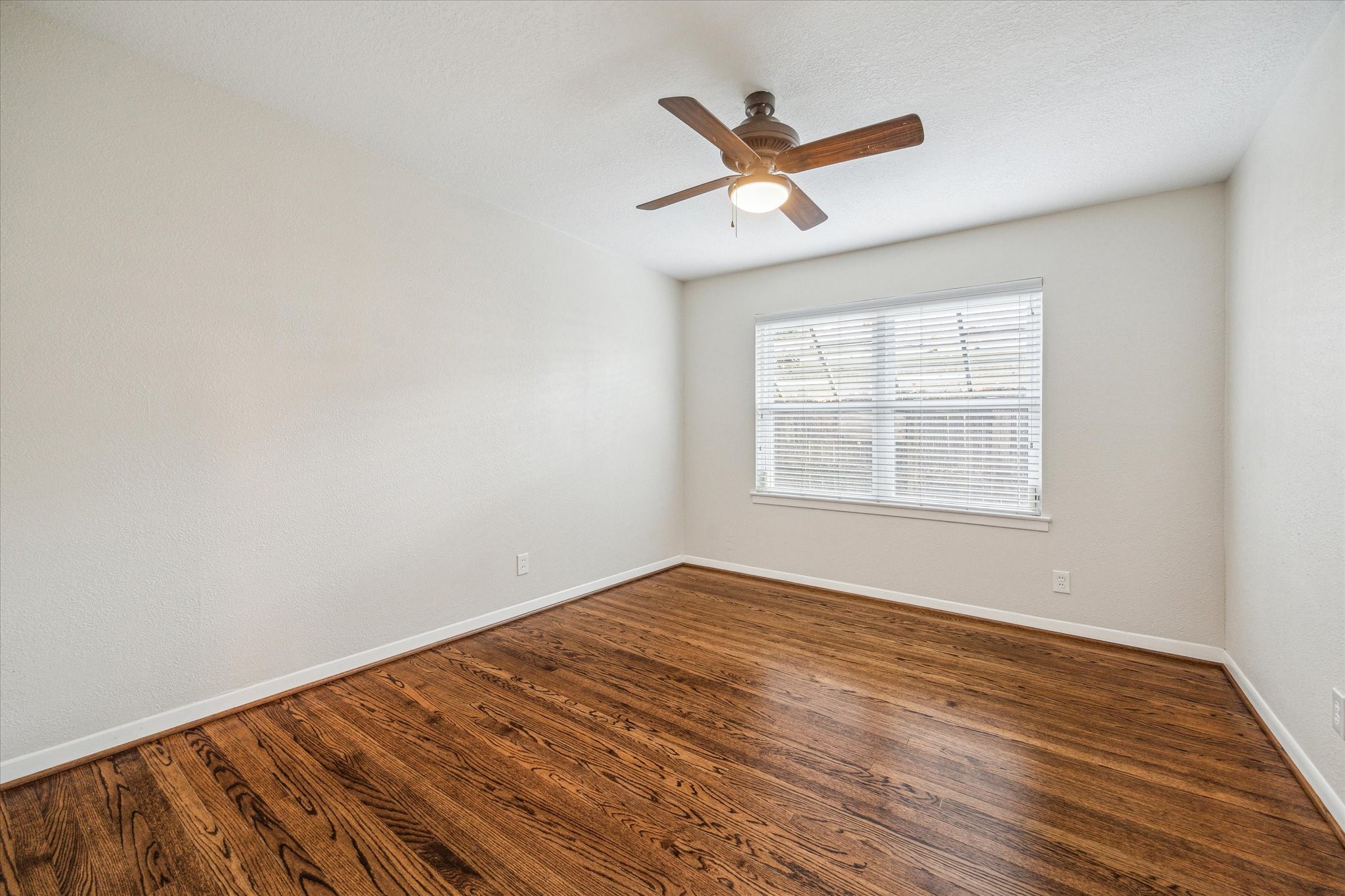 9916 Westview Drive Property Photo 27