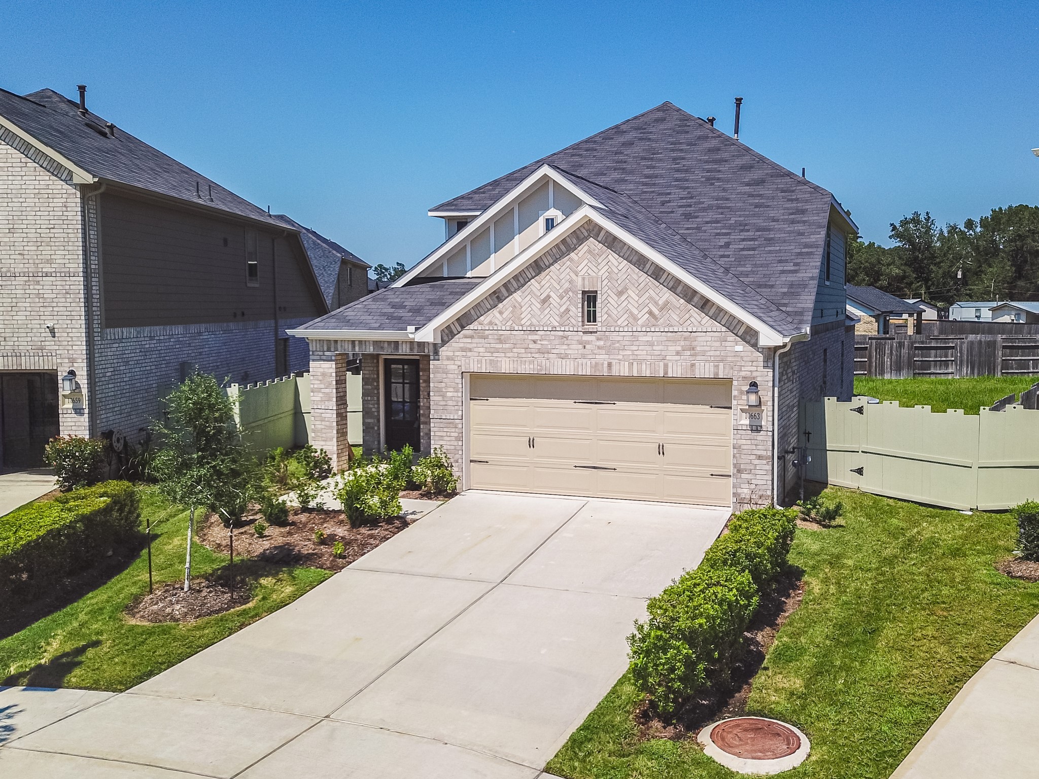 10663 Whitejacket Property Photo