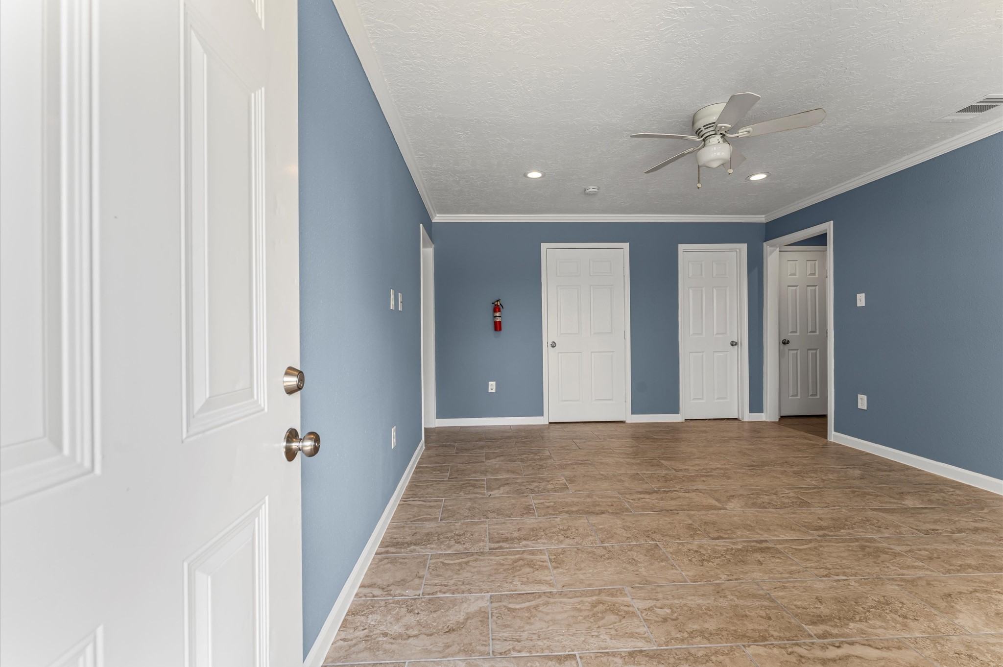 5035 Andrea Street Property Photo 5