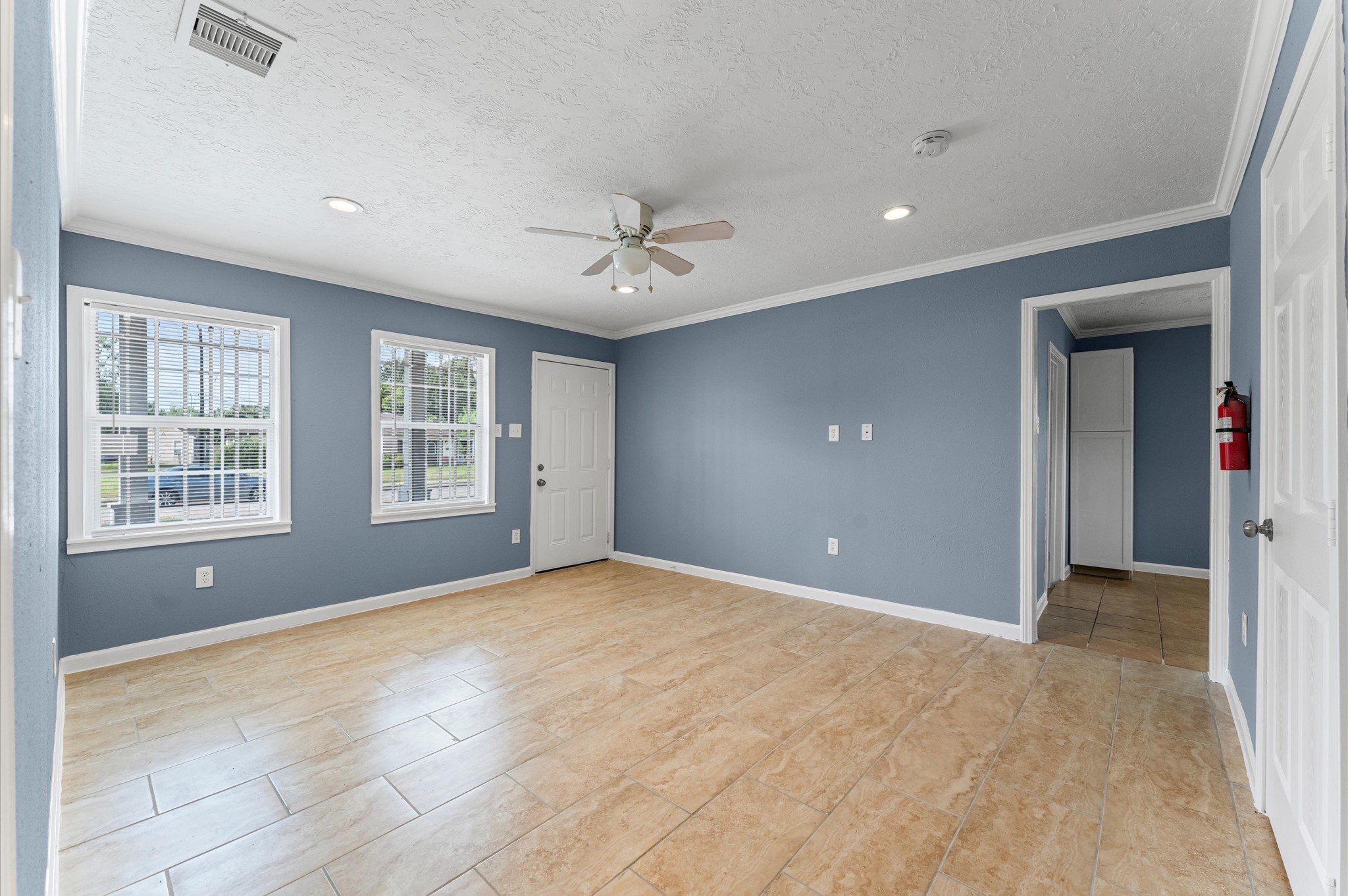 5035 Andrea Street Property Photo 7