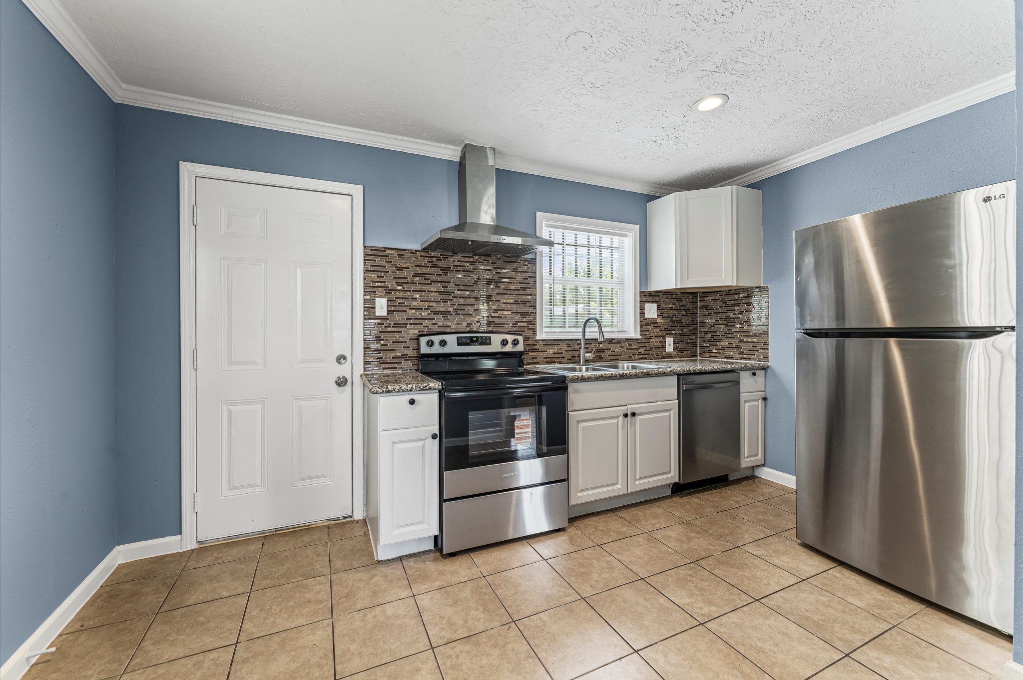 5035 Andrea Street Property Photo 11