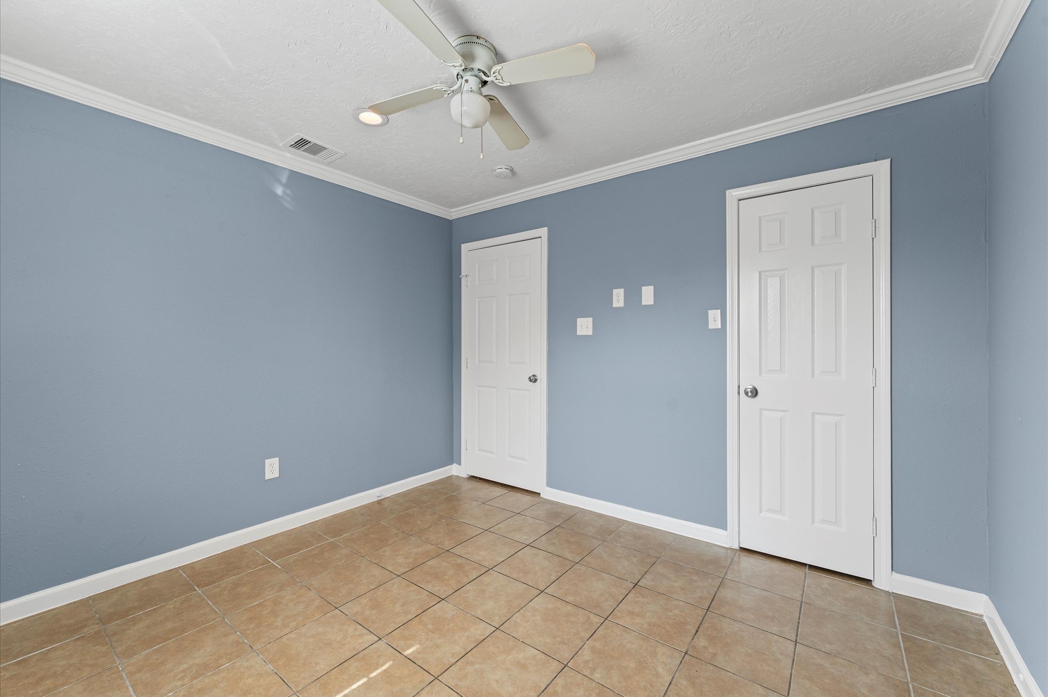 5035 Andrea Street Property Photo 20