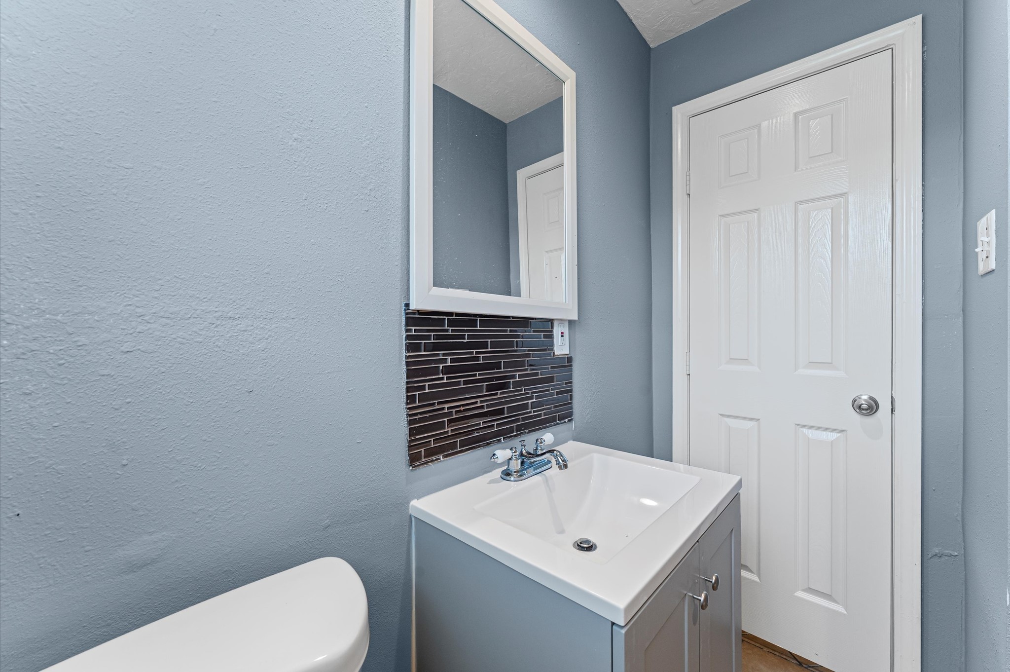 5035 Andrea Street Property Photo 24