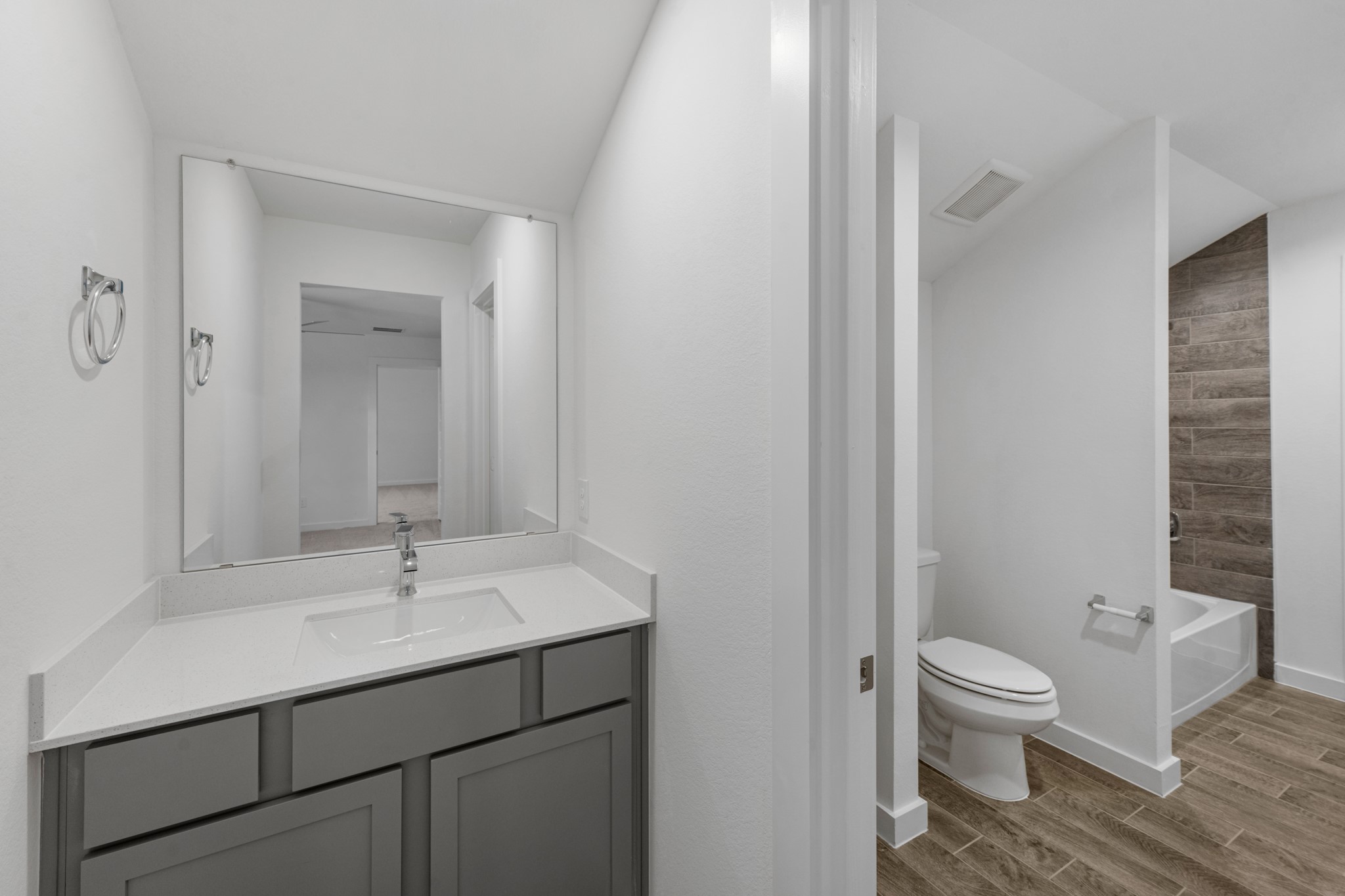 5627 Toledo Pines Lane Property Photo 24