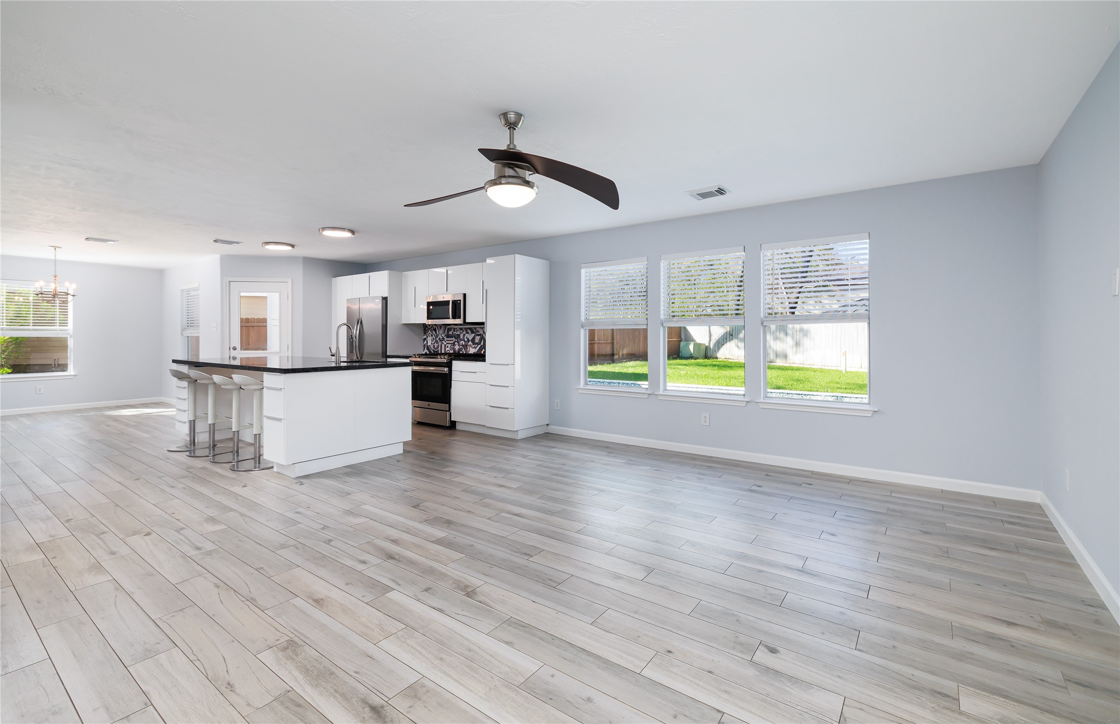 143 S Vesper Bend Circle Property Photo 8