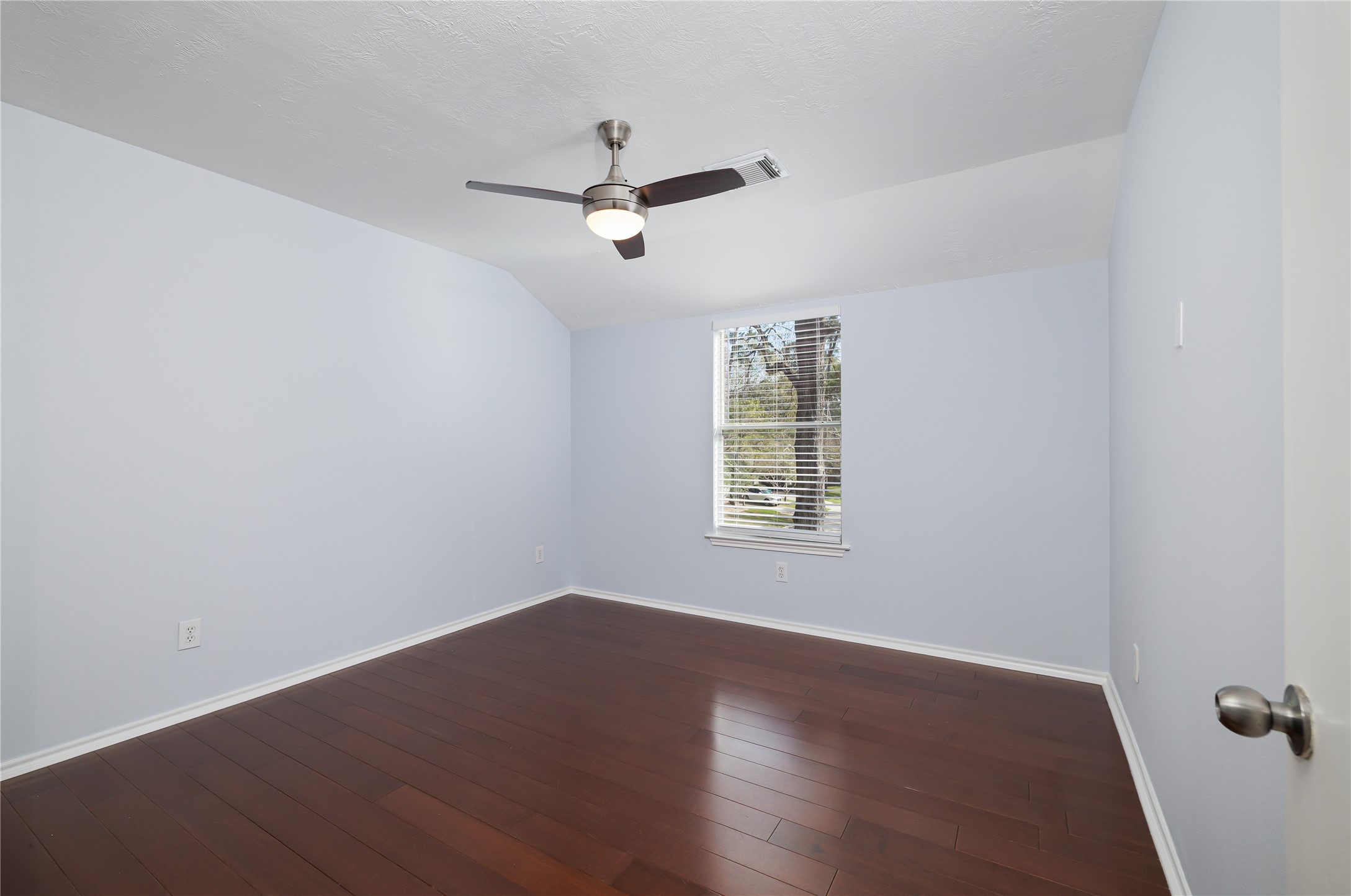 143 S Vesper Bend Circle Property Photo 19