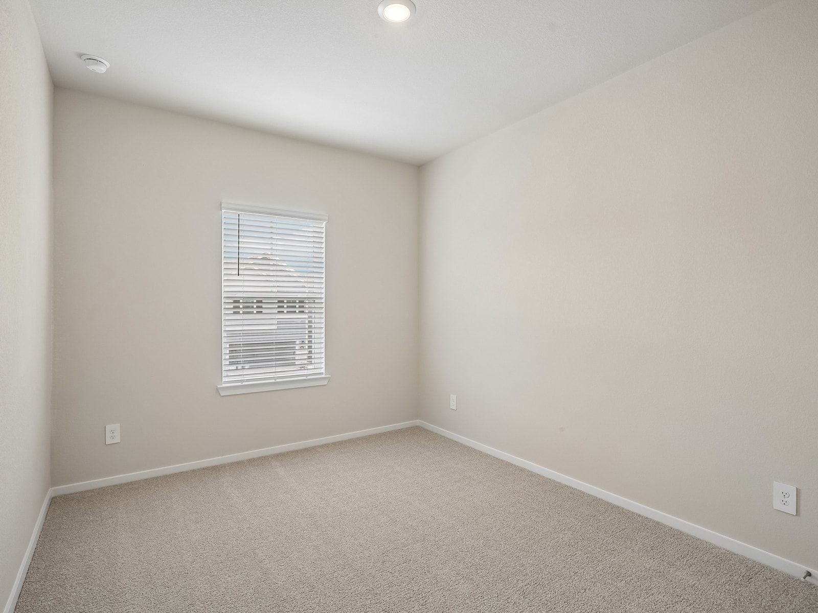 1026 Cedar Place Lane Property Photo 8