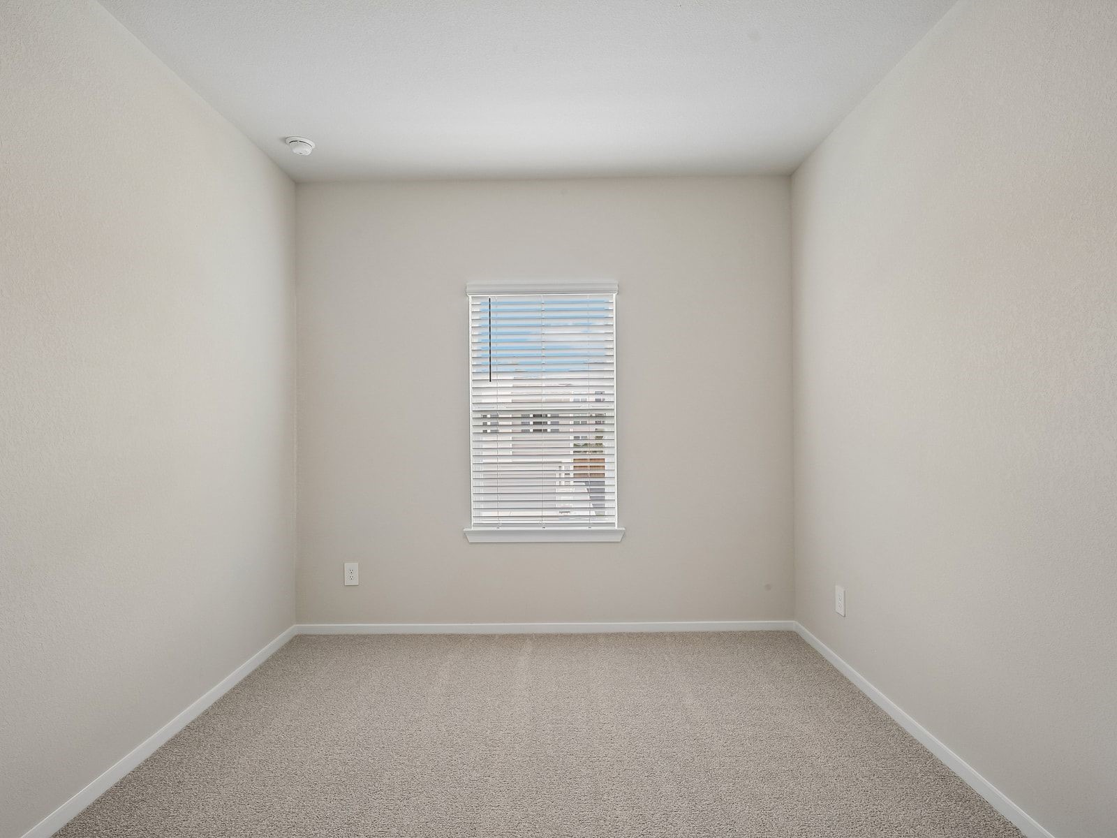 1026 Cedar Place Lane Property Photo 9