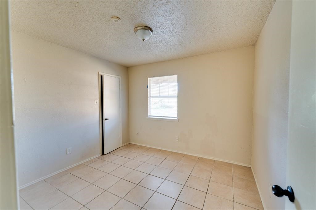 1539 Stevenage Property Photo 7