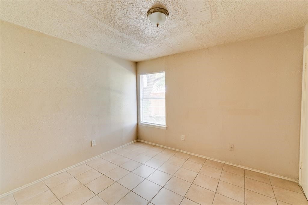 1539 Stevenage Property Photo 8