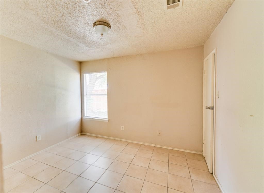 1539 Stevenage Property Photo 10