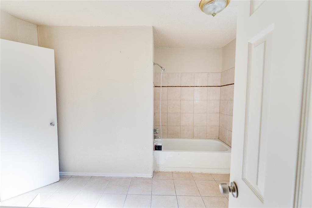 1539 Stevenage Property Photo 12