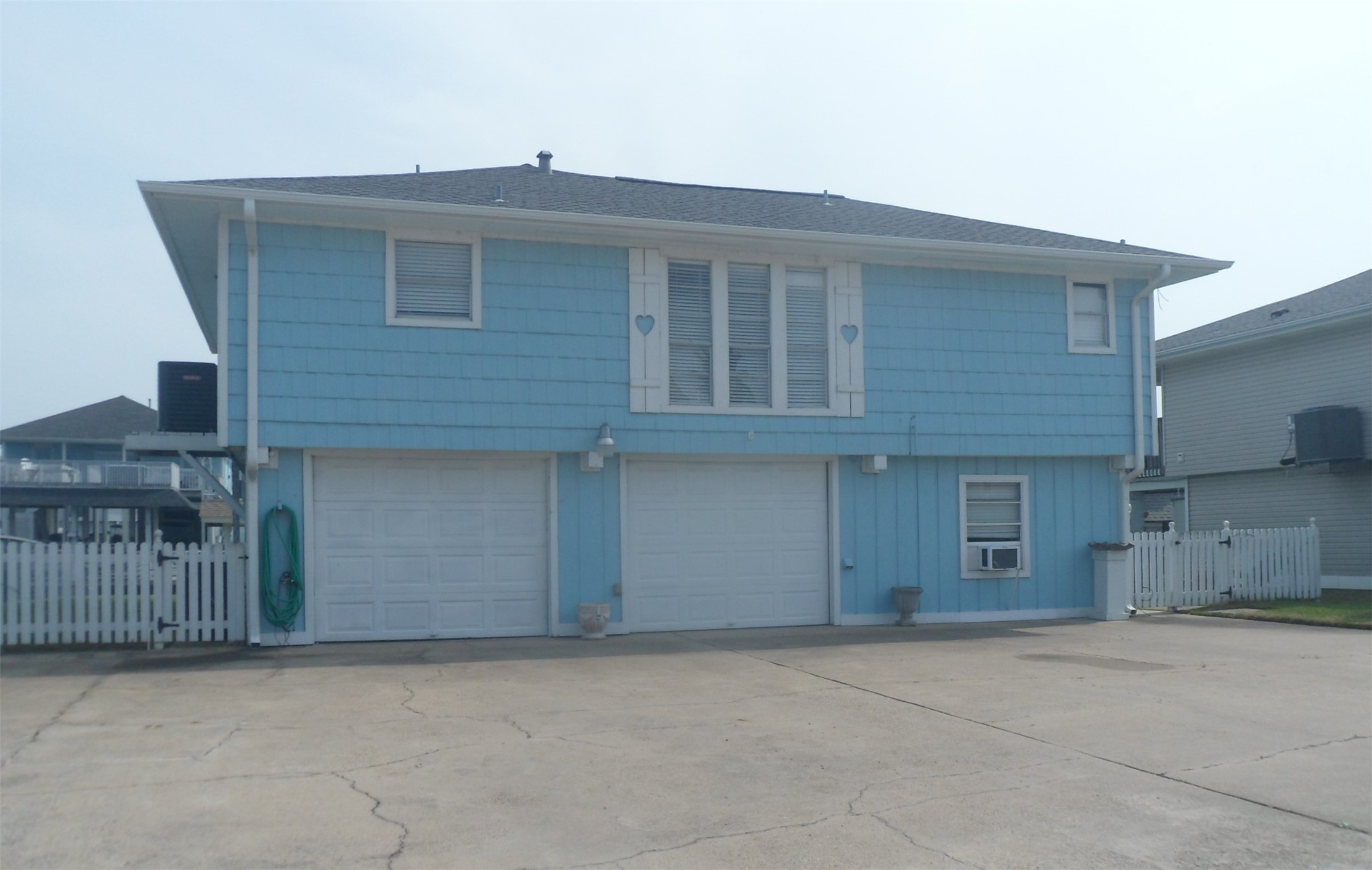 1104 Redfish Street Property Photo