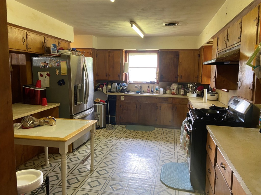 13946 Brownwood Street Property Photo 5