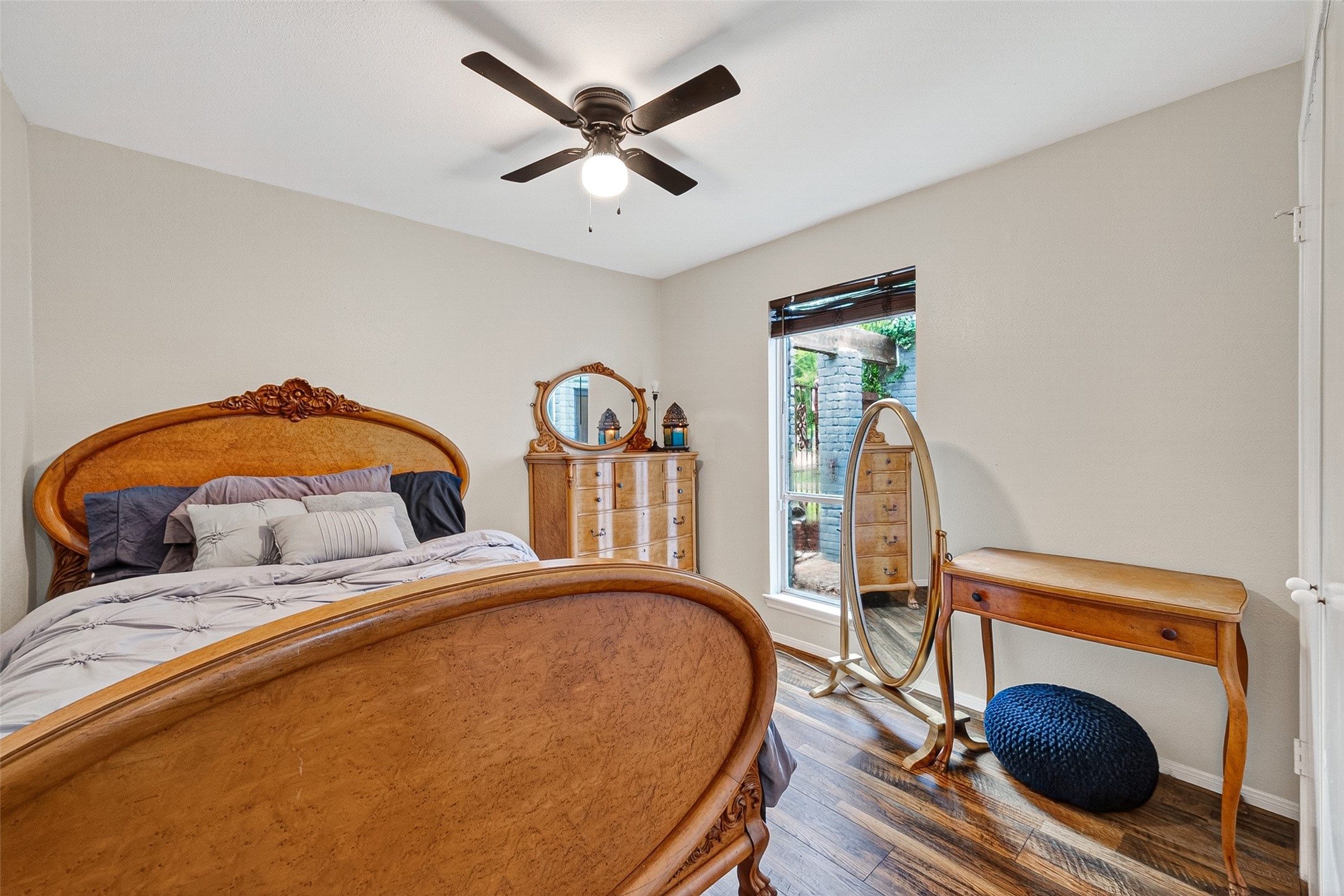 1022 Apache Falls Drive Property Photo 18