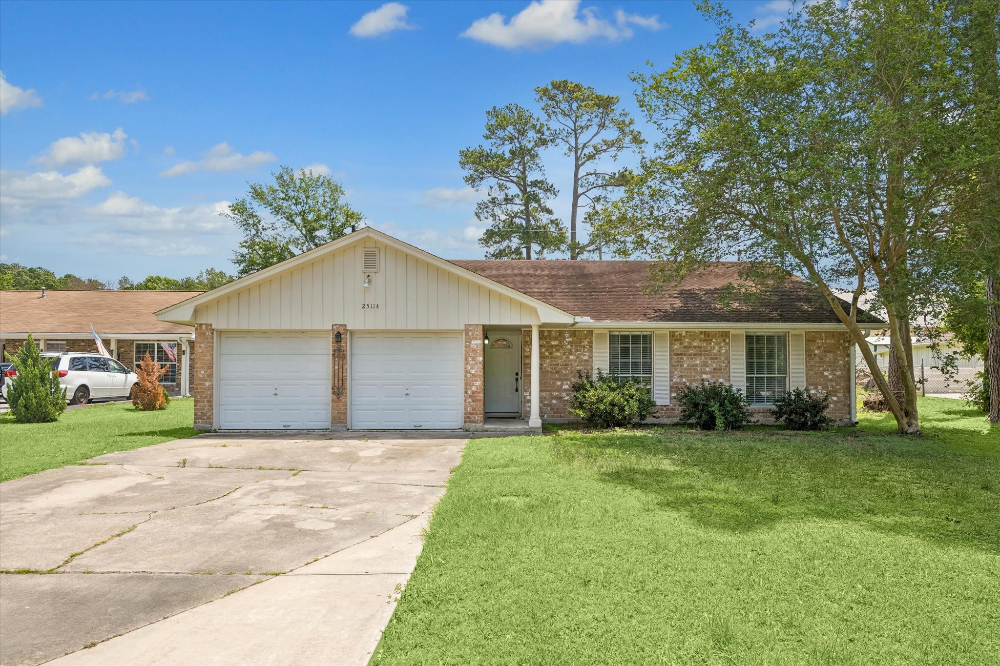 25114 Spring Ridge Drive Property Photo 2