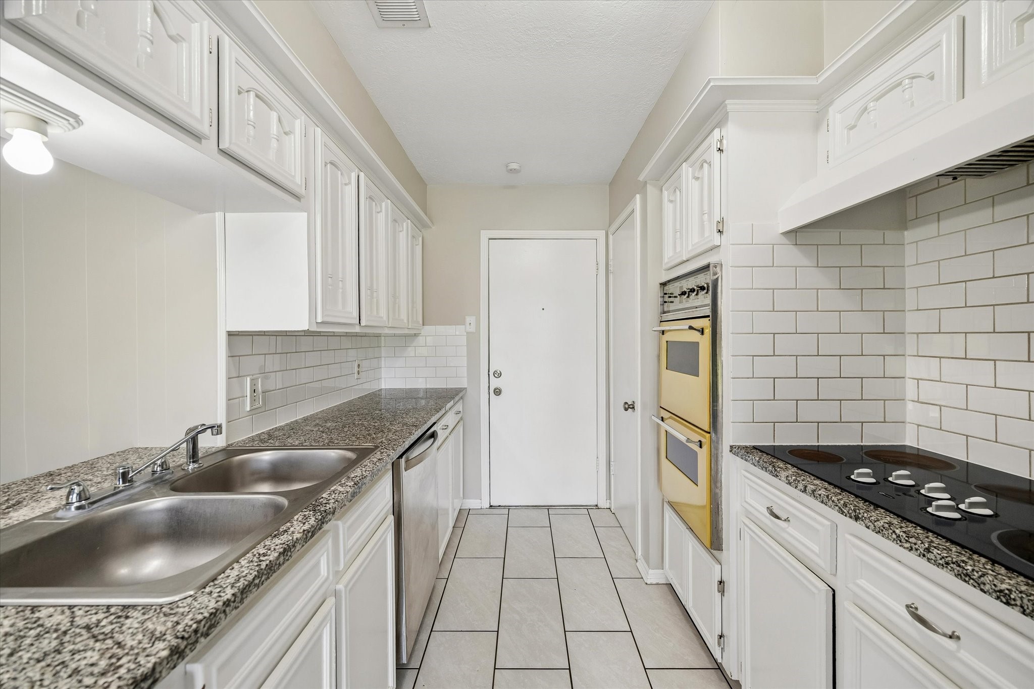 25114 Spring Ridge Drive Property Photo 11