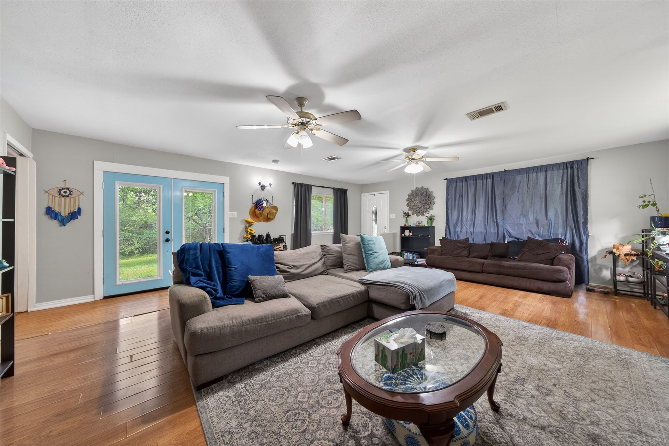 15185 Travis Lane Property Photo 4