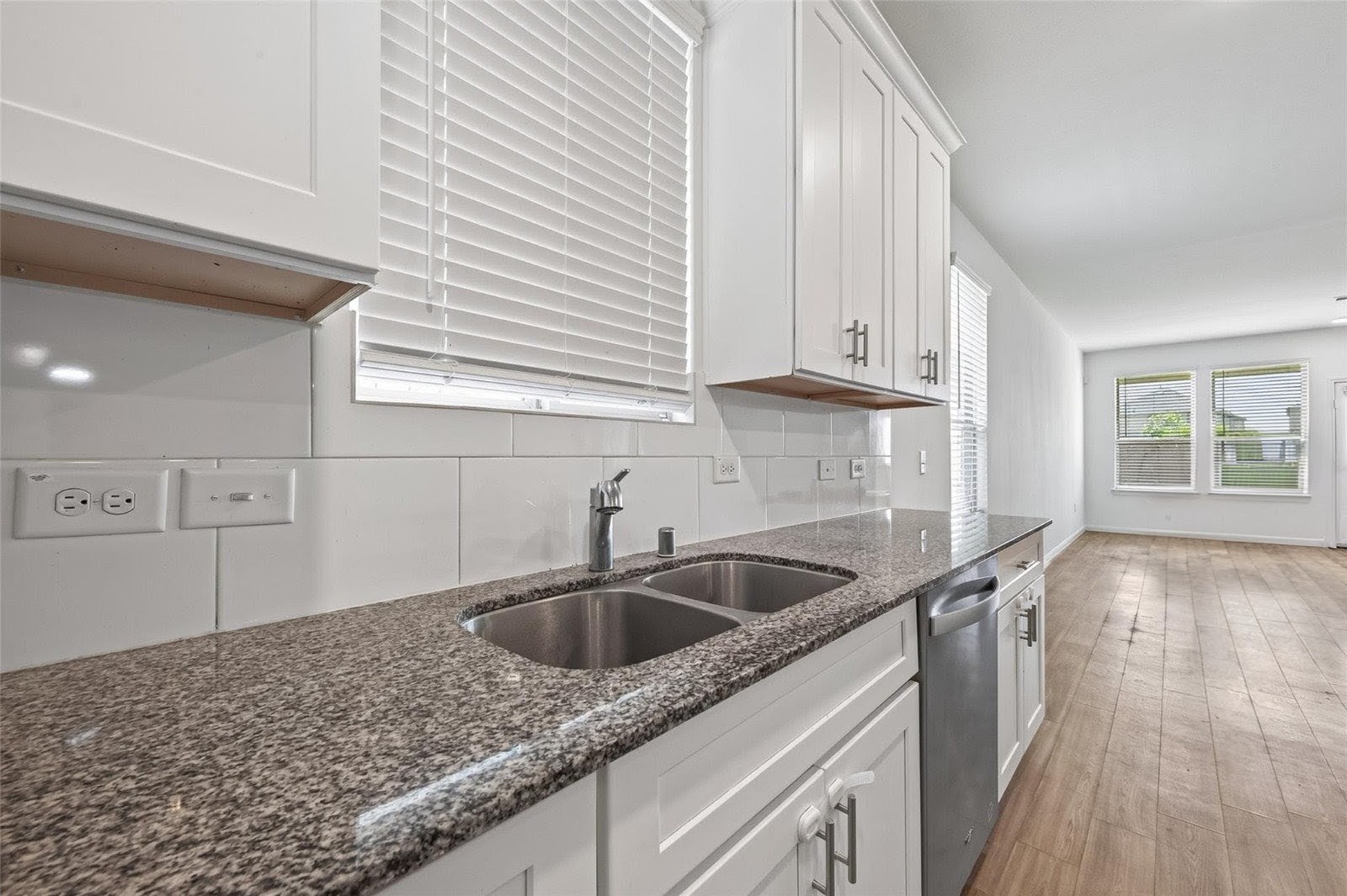 8111 Star Terrace Drive Property Photo 12