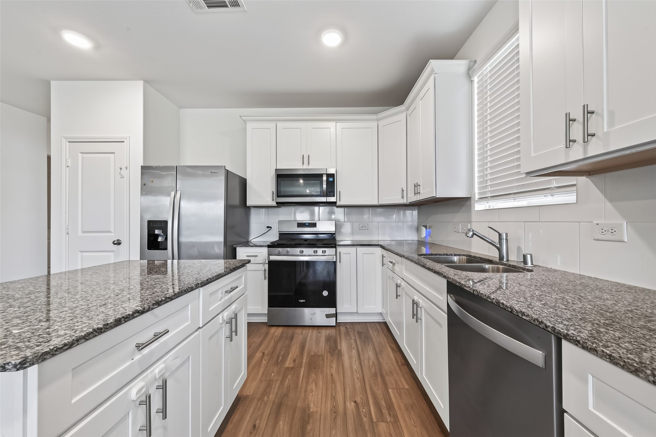 8111 Star Terrace Drive Property Photo 14