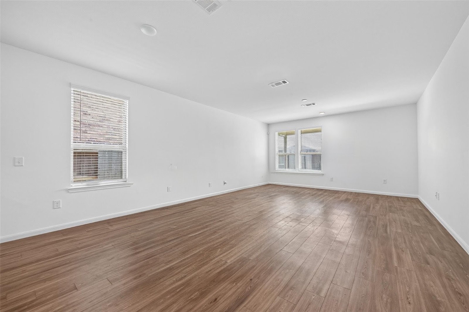 8111 Star Terrace Drive Property Photo 15