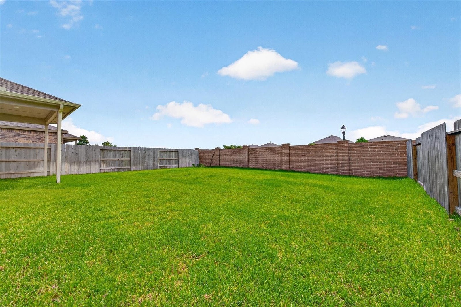 8111 Star Terrace Drive Property Photo 39