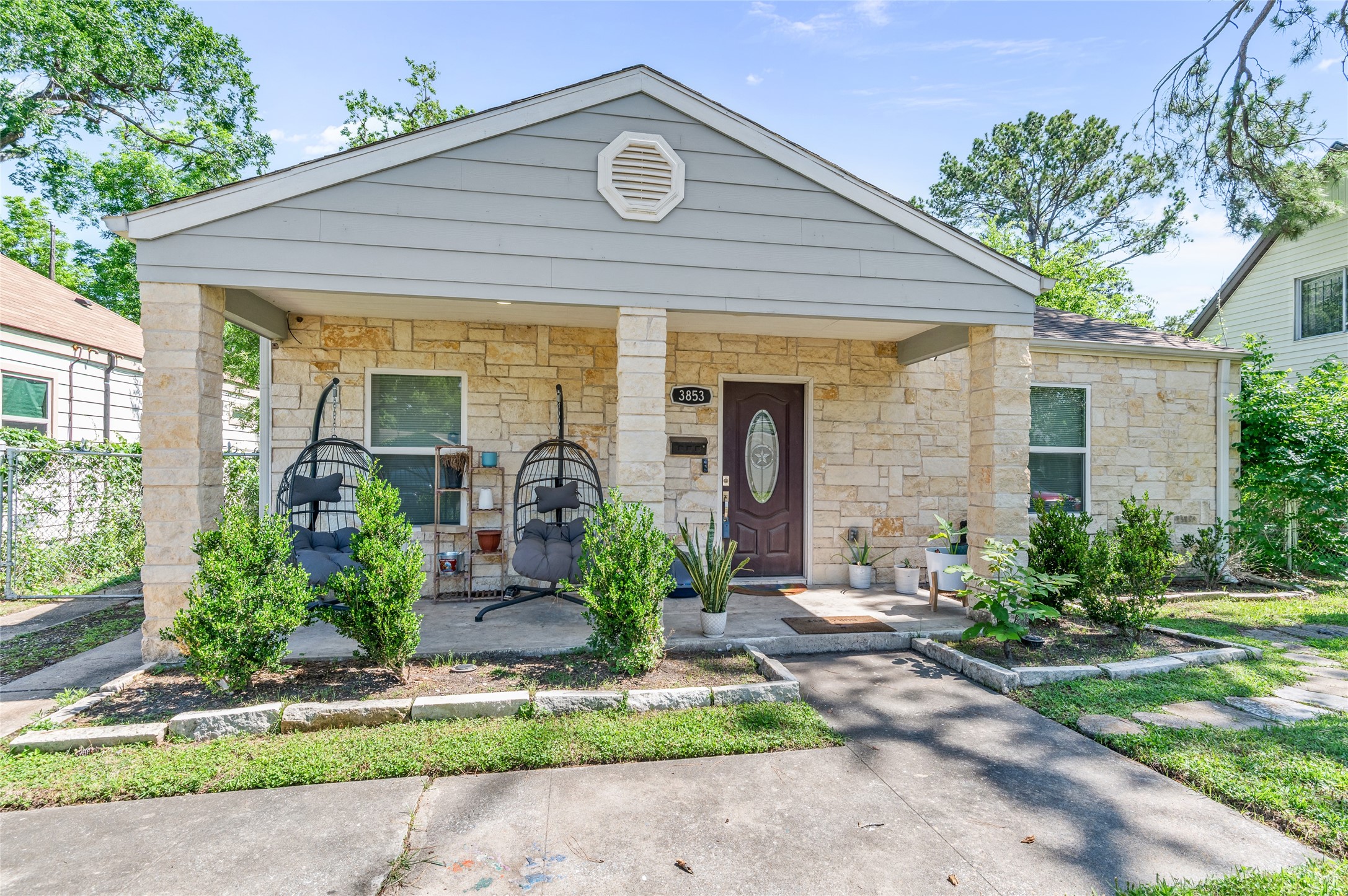 3853 Rosedale Street Property Photo 2