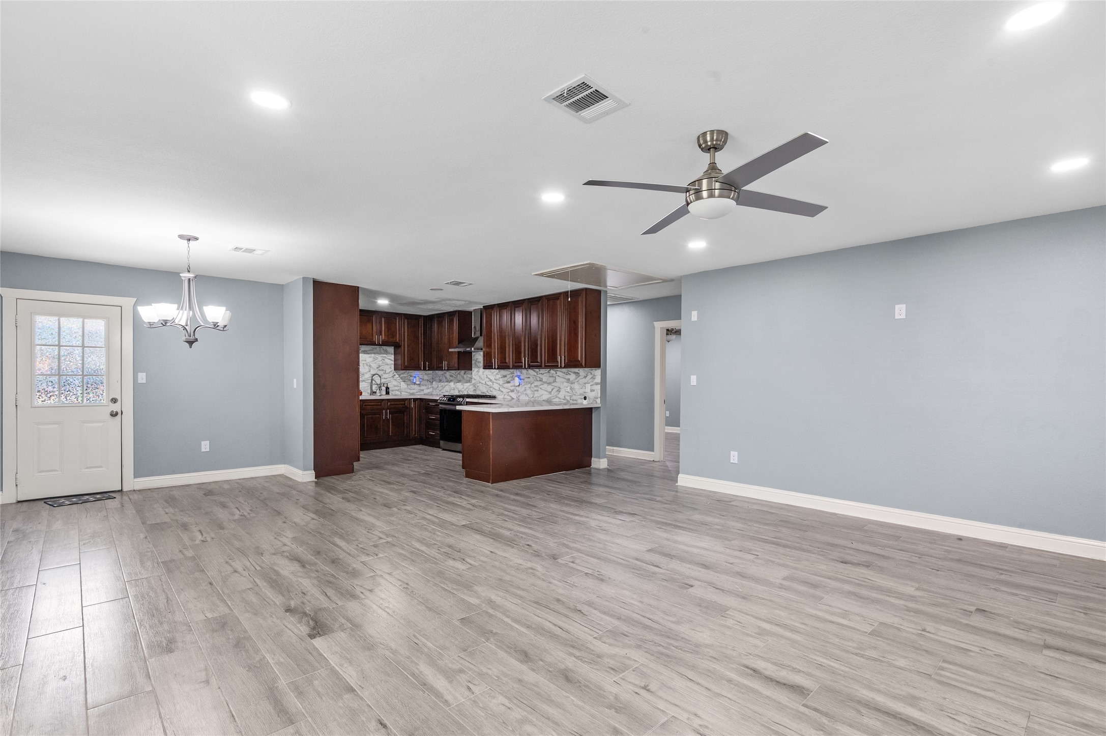 3853 Rosedale Street Property Photo 7