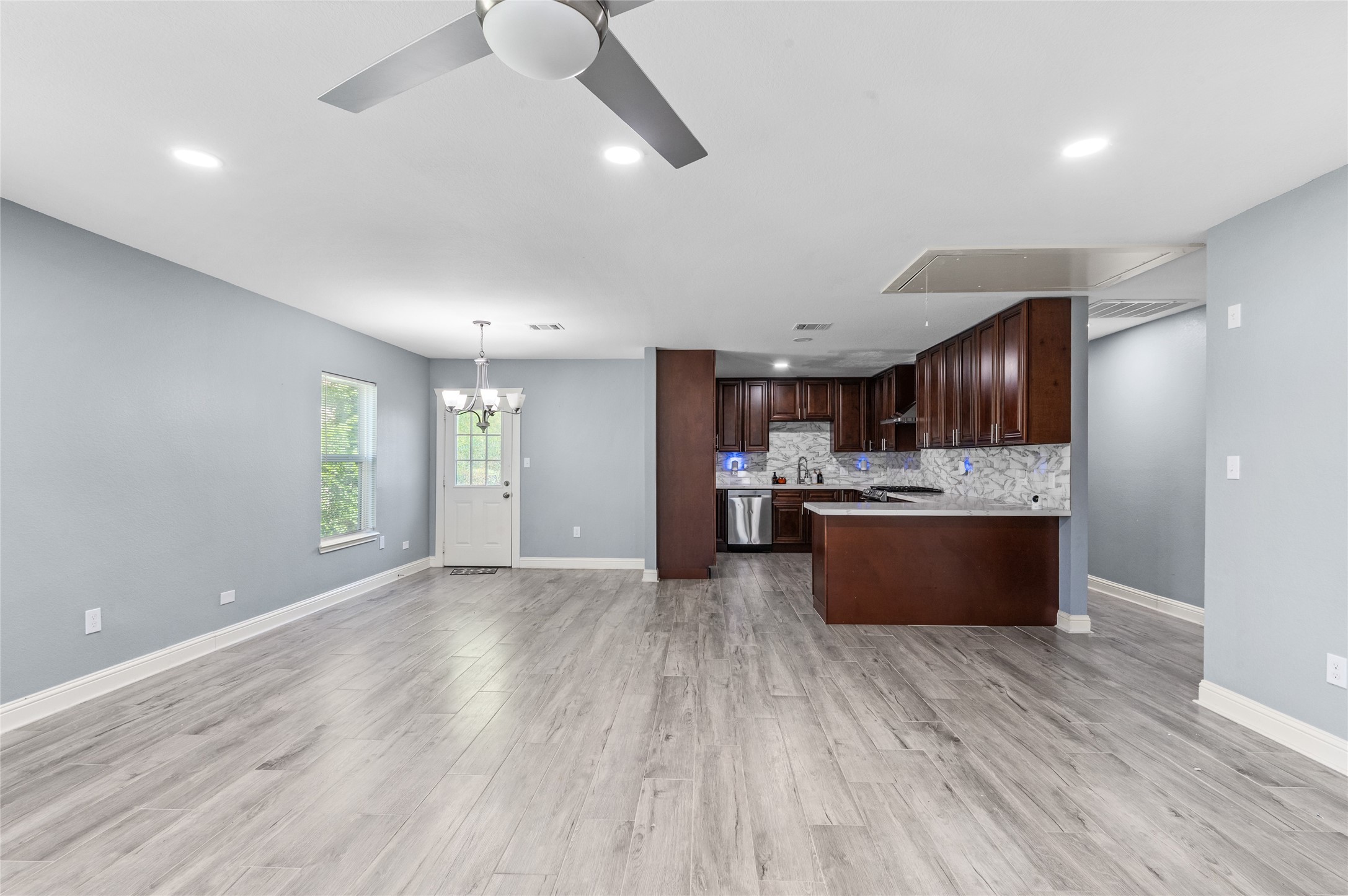 3853 Rosedale Street Property Photo 9