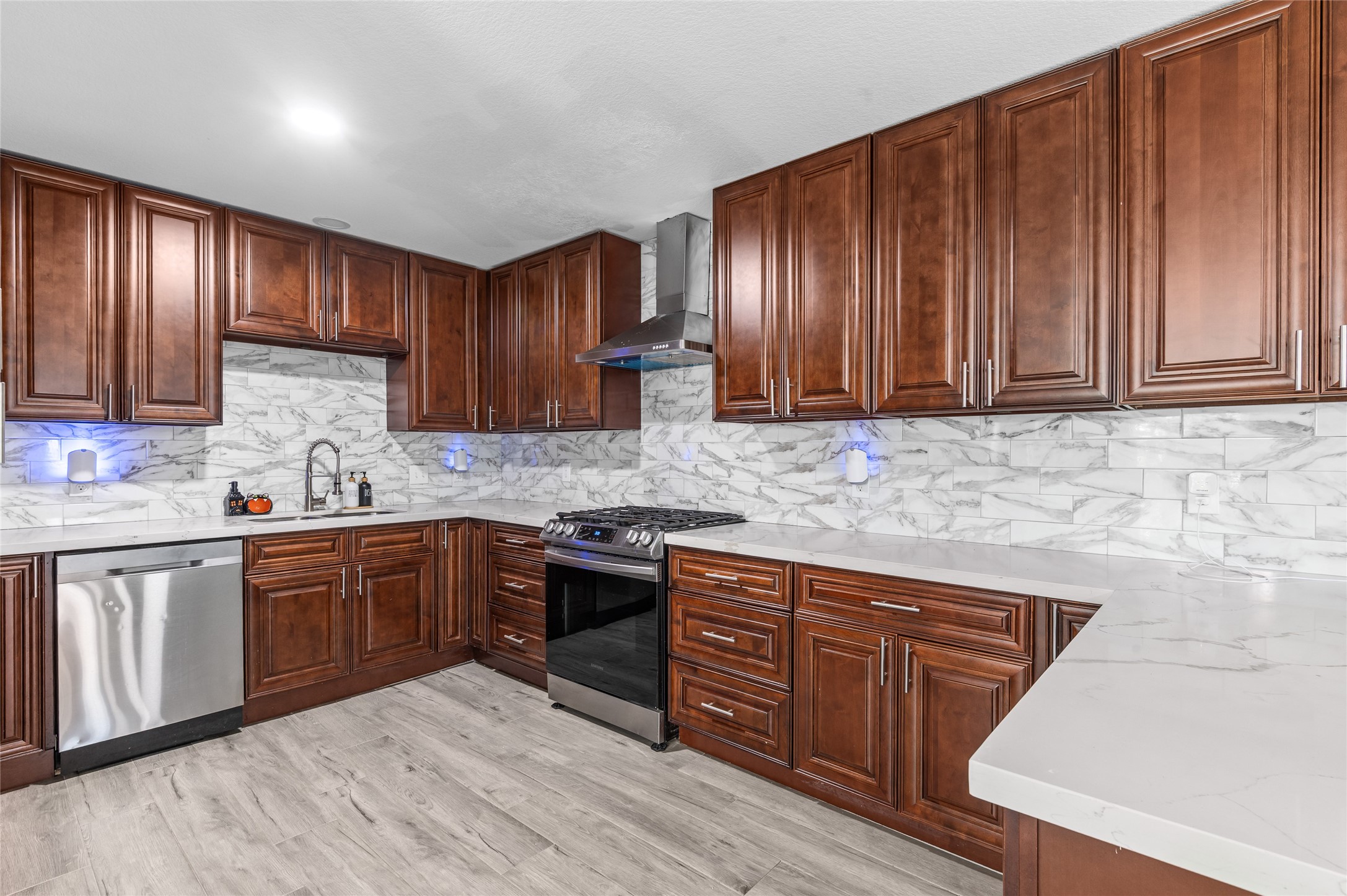 3853 Rosedale Street Property Photo 16