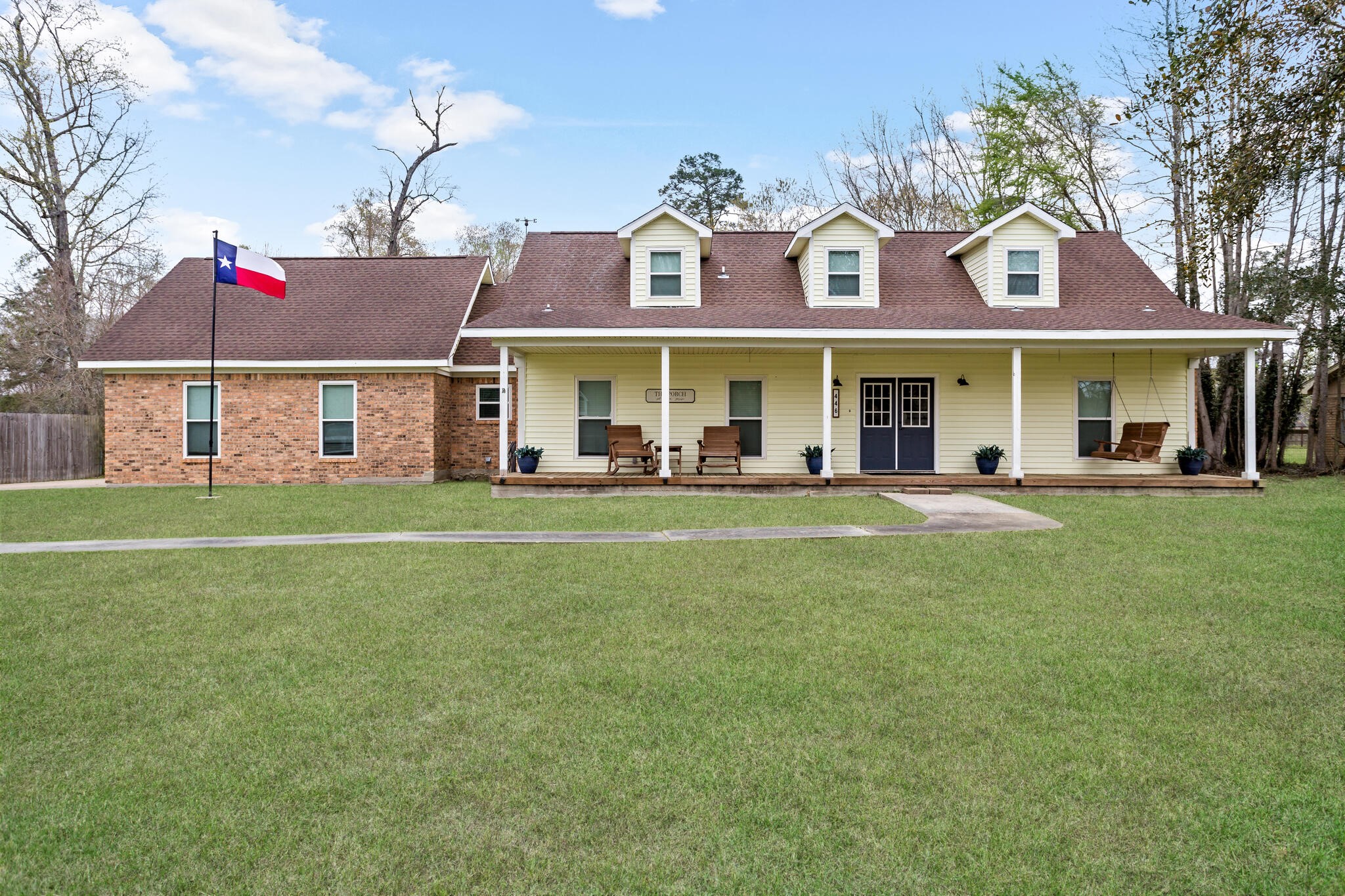 446 Piney Point Drive Property Photo 1