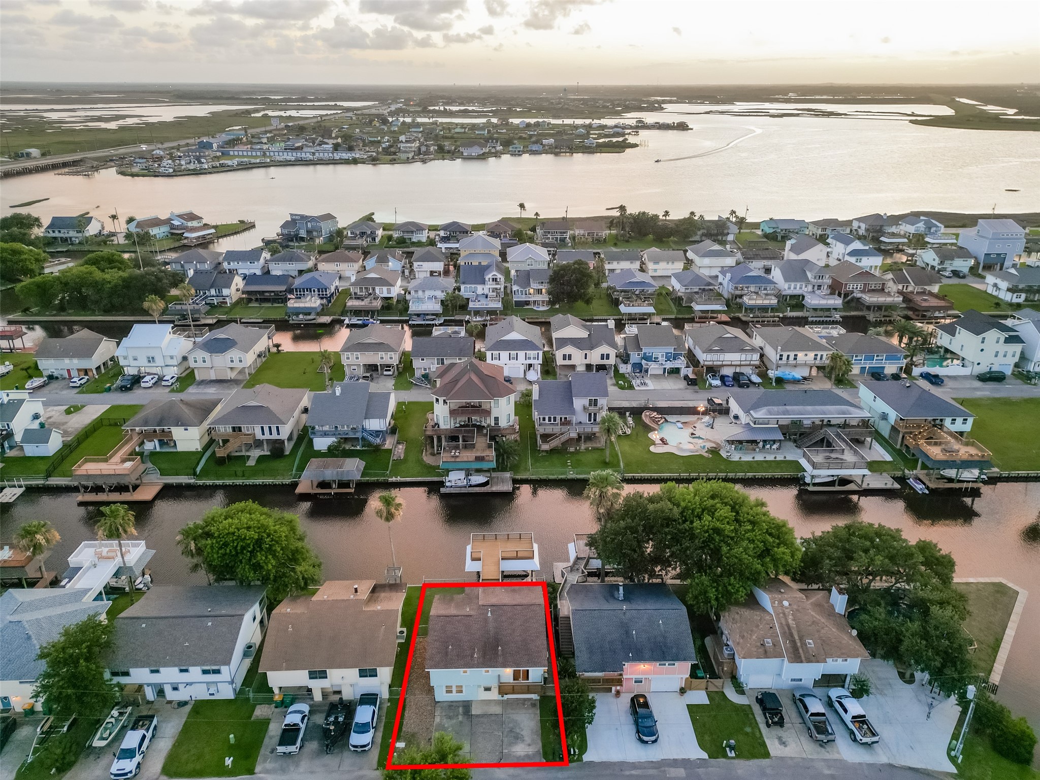4 N Sandpiper Street Property Photo 3