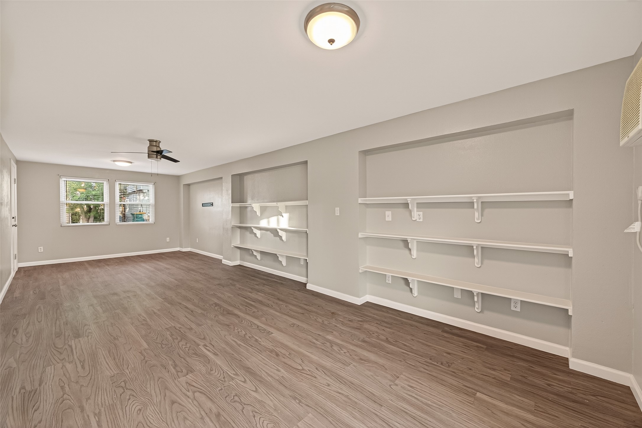 4 N Sandpiper Street Property Photo 25