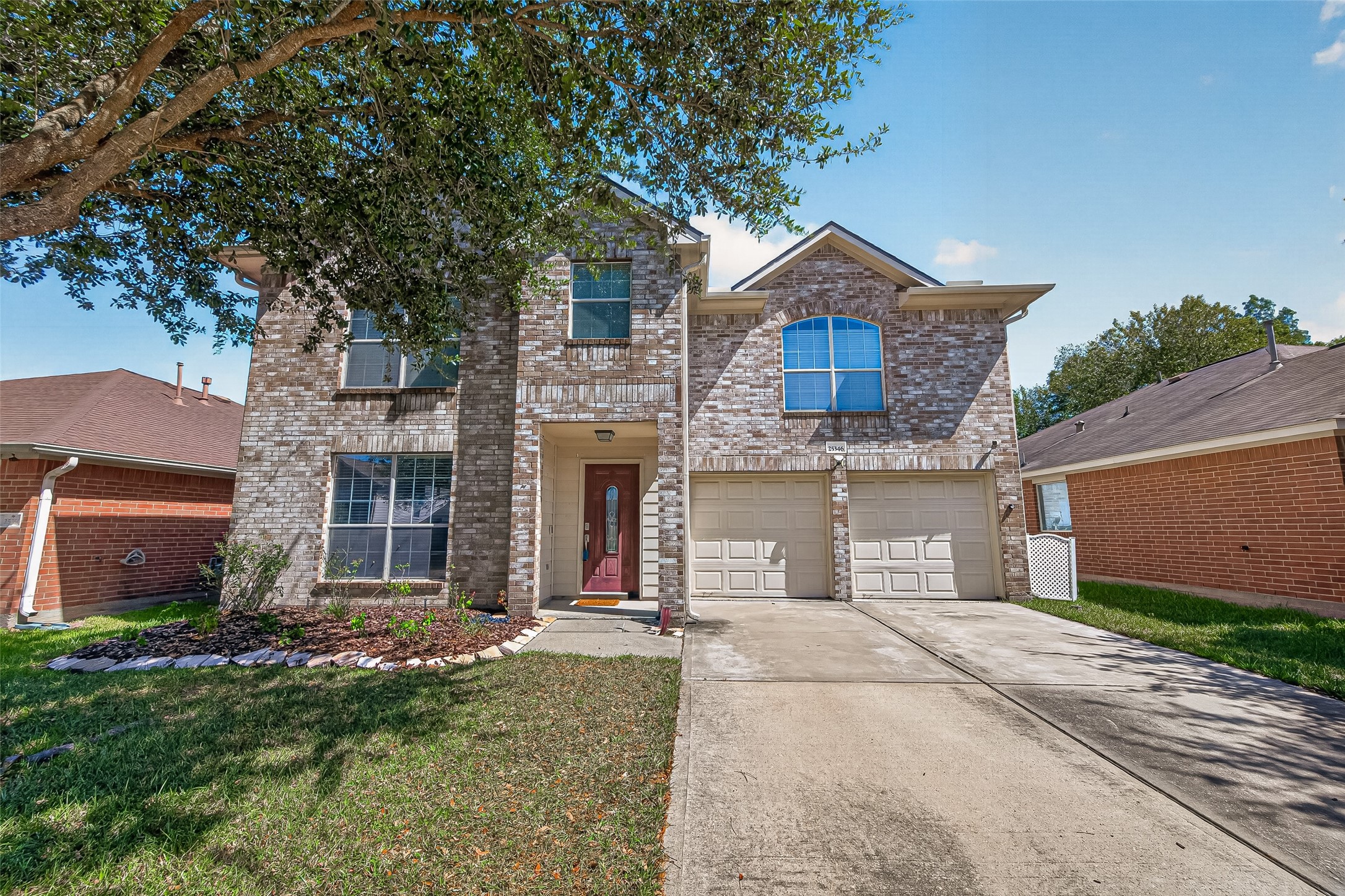 25346 Barmby Drive Property Photo 1