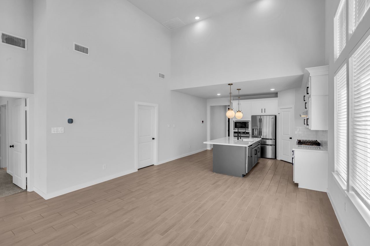 18342 Lilac Woods Trail Property Photo 9