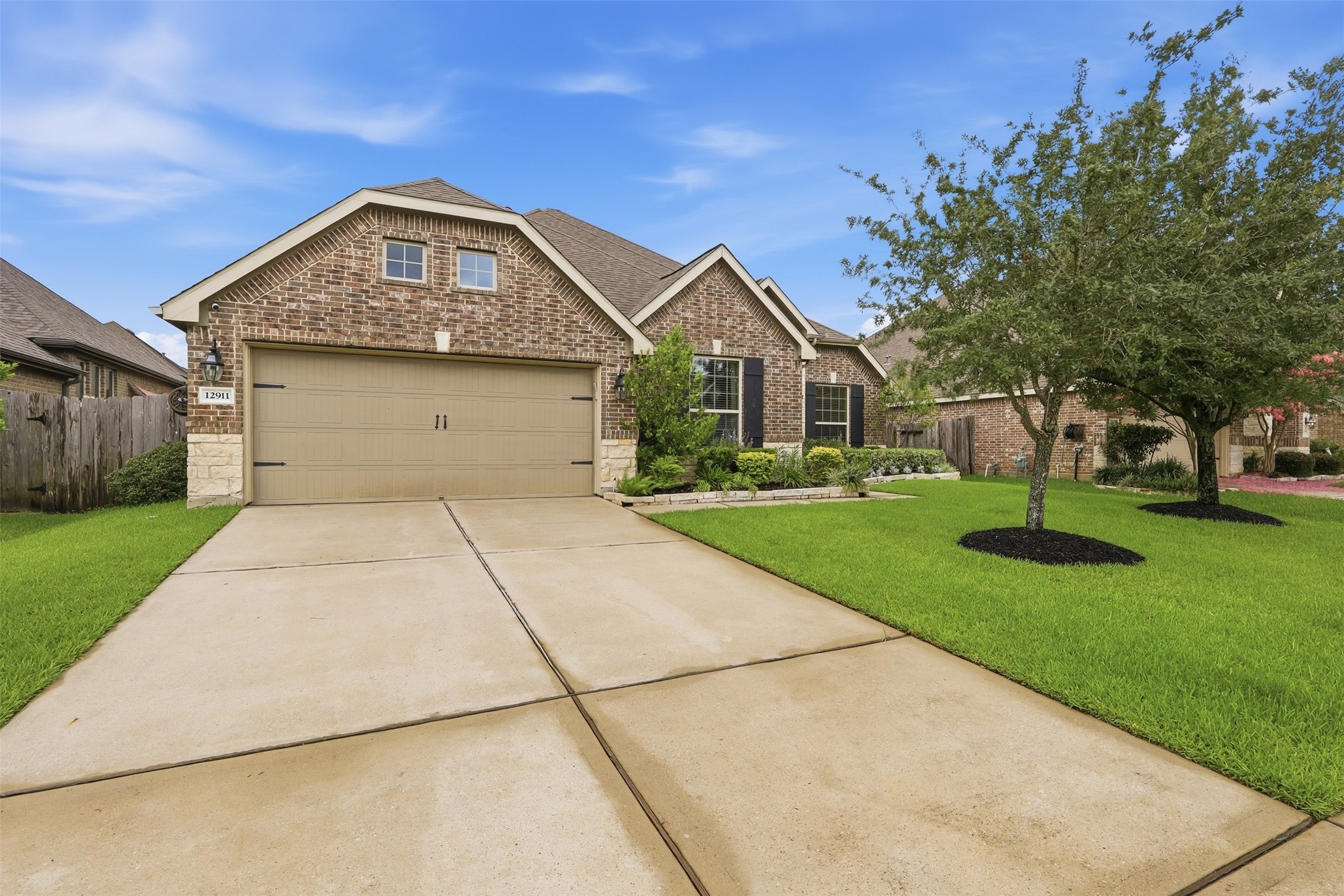 12911 Chatfield Manor Lane Property Photo 2