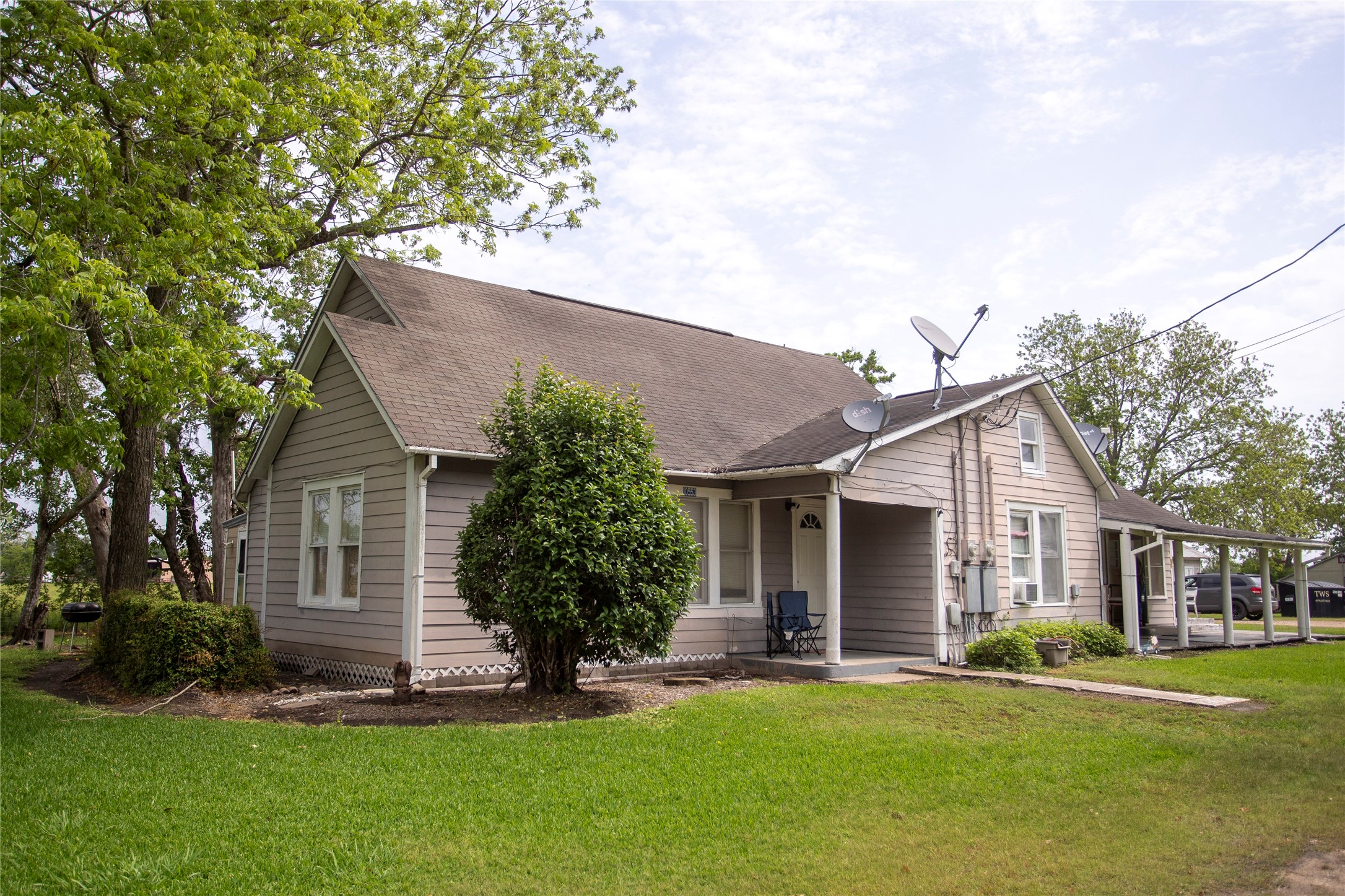 10553 S State Highway 71 Property Photo 1