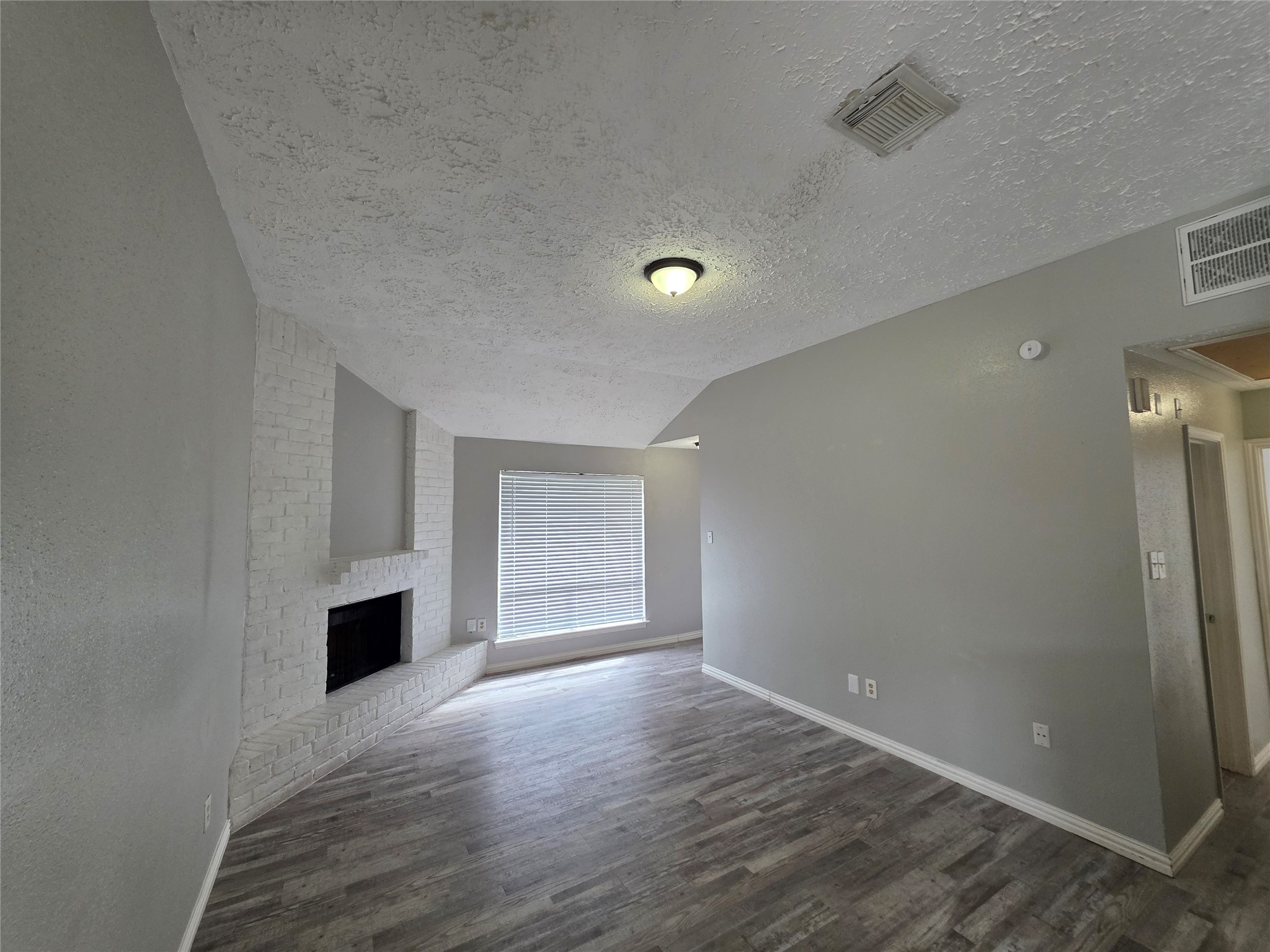 1614 Brickarbor Drive Property Photo 4