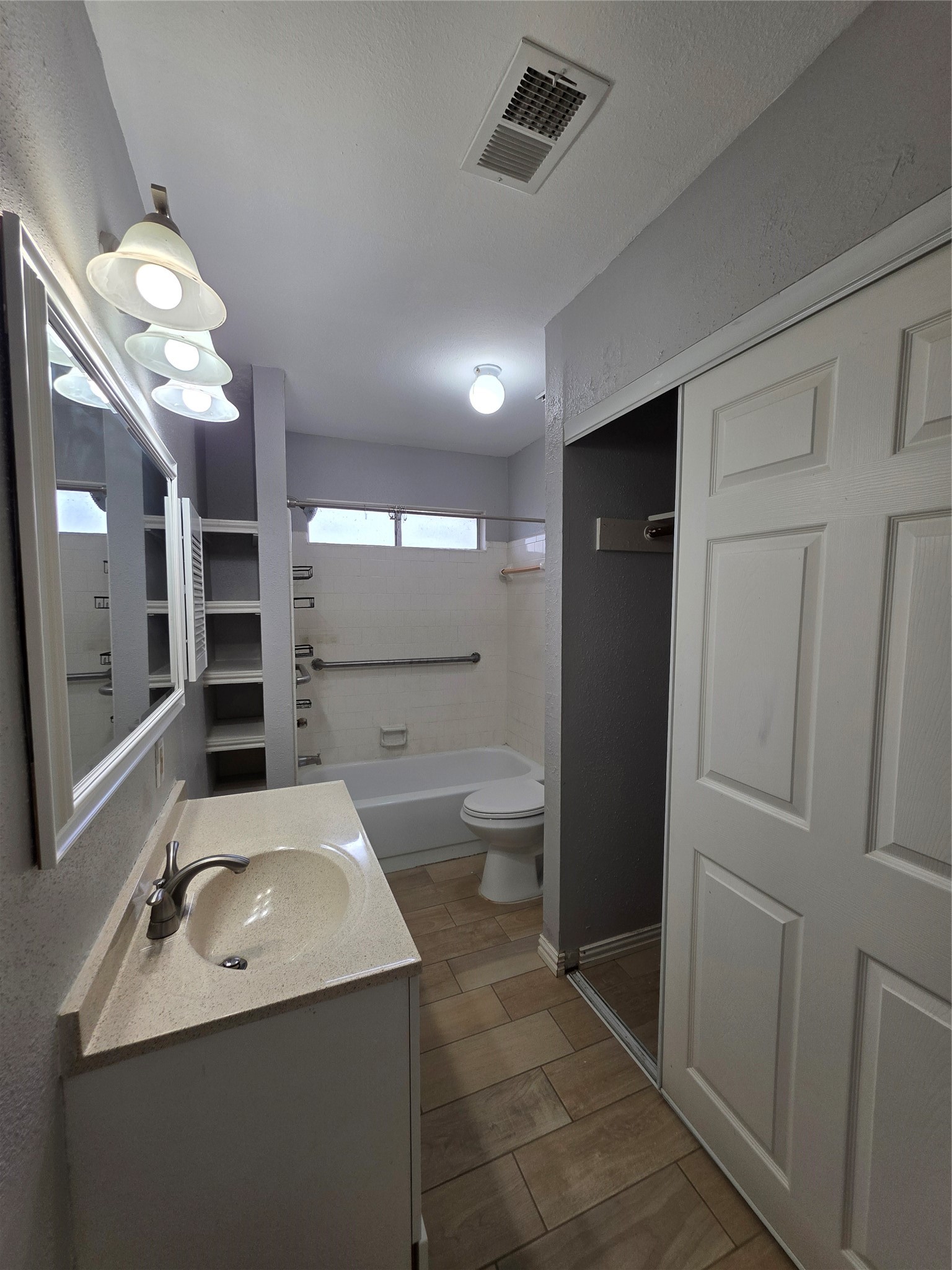 1614 Brickarbor Drive Property Photo 17