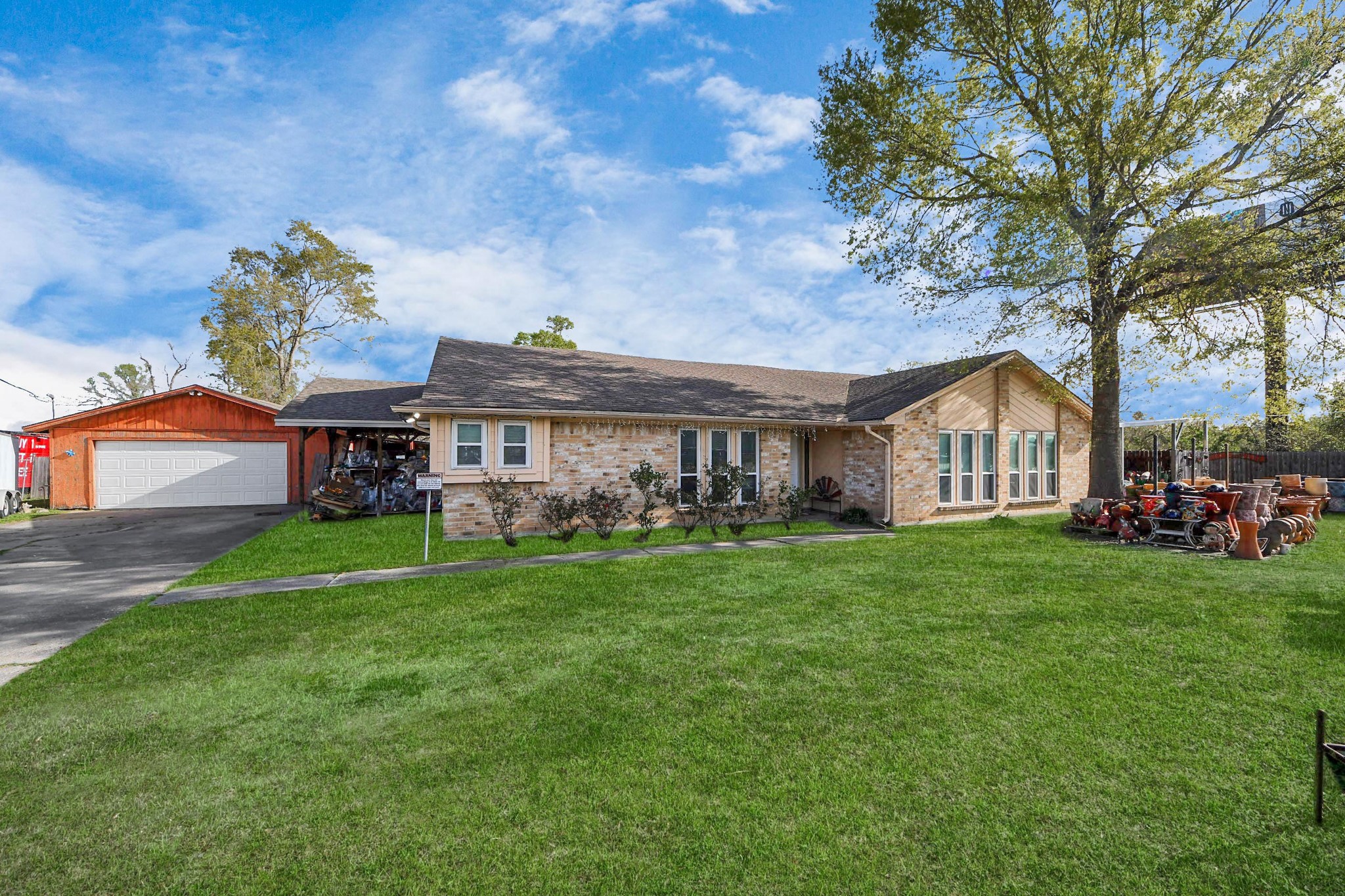 10831 Highway 242 Property Photo 1