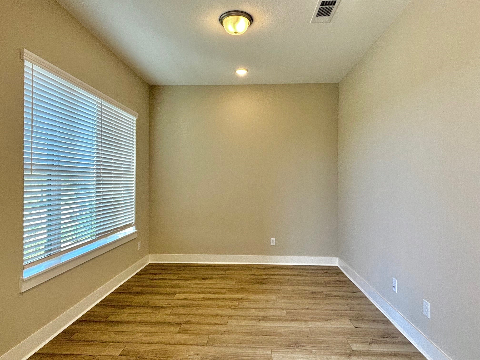 18646 Marvelous Place Property Photo 7