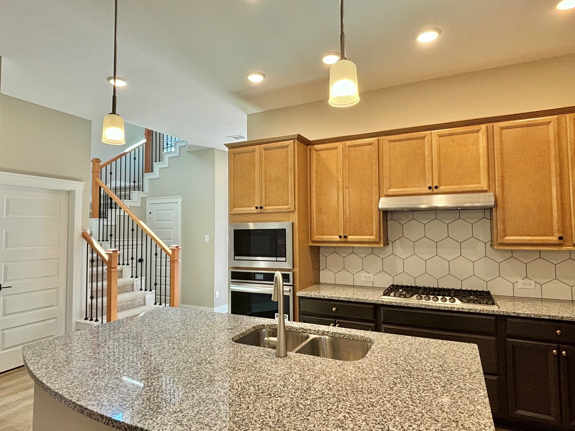 18646 Marvelous Place Property Photo 12