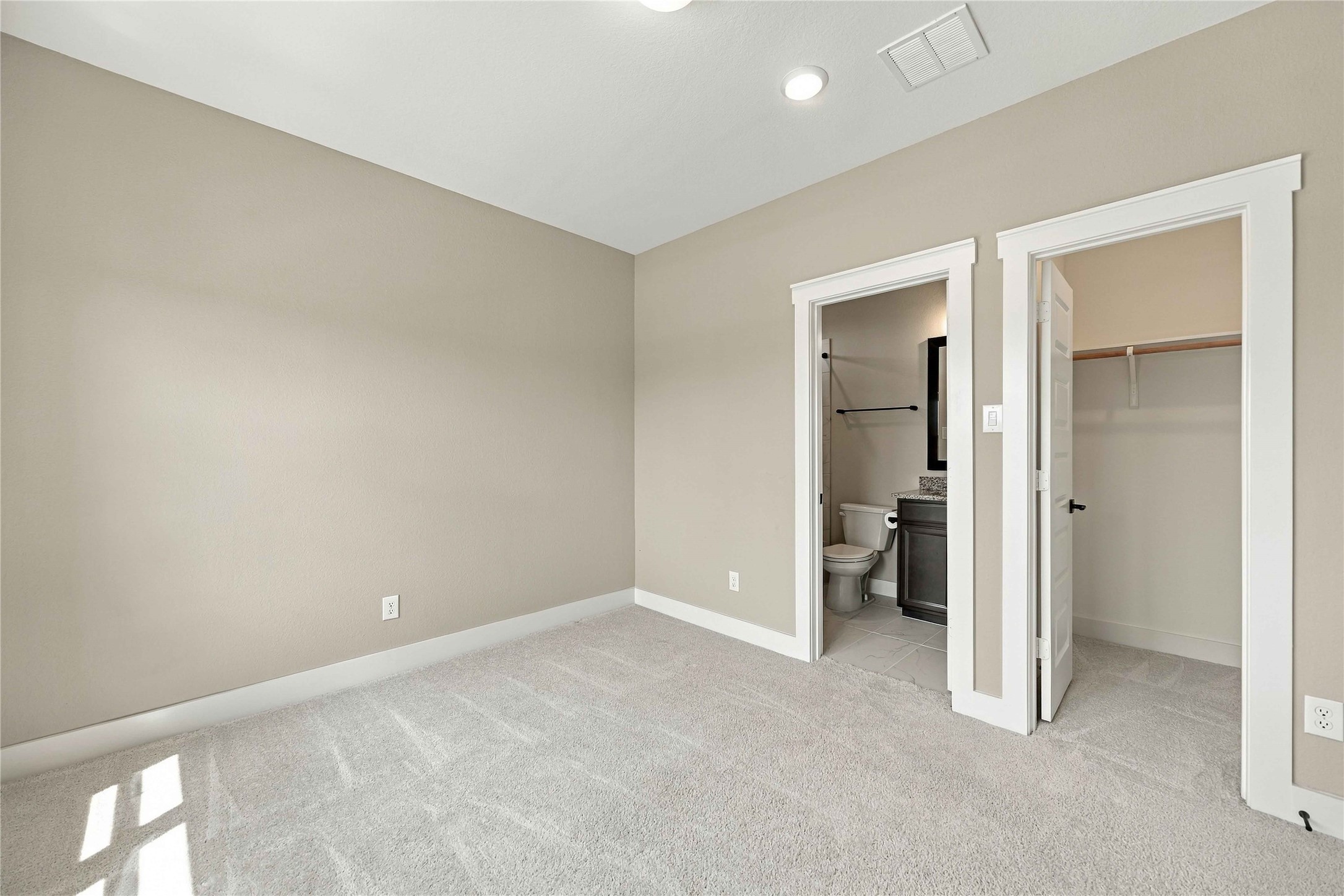 18646 Marvelous Place Property Photo 20