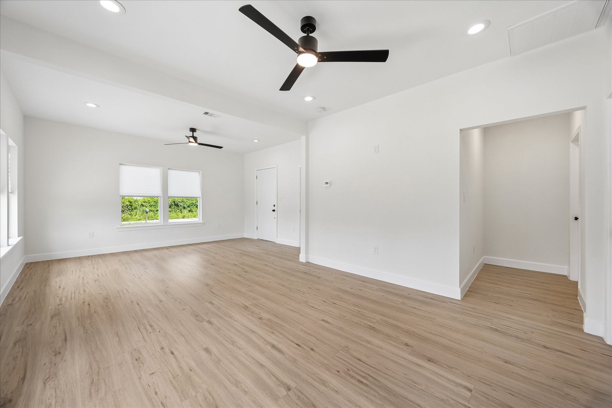 7702 Sealey Street Property Photo 13