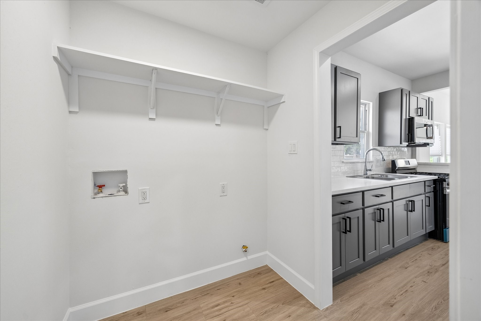 7702 Sealey Street Property Photo 15
