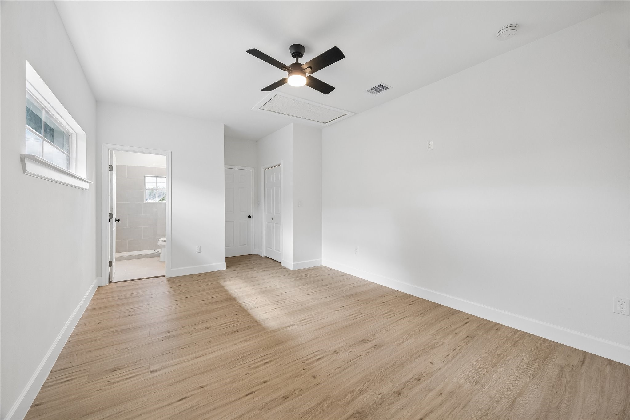 7702 Sealey Street Property Photo 17