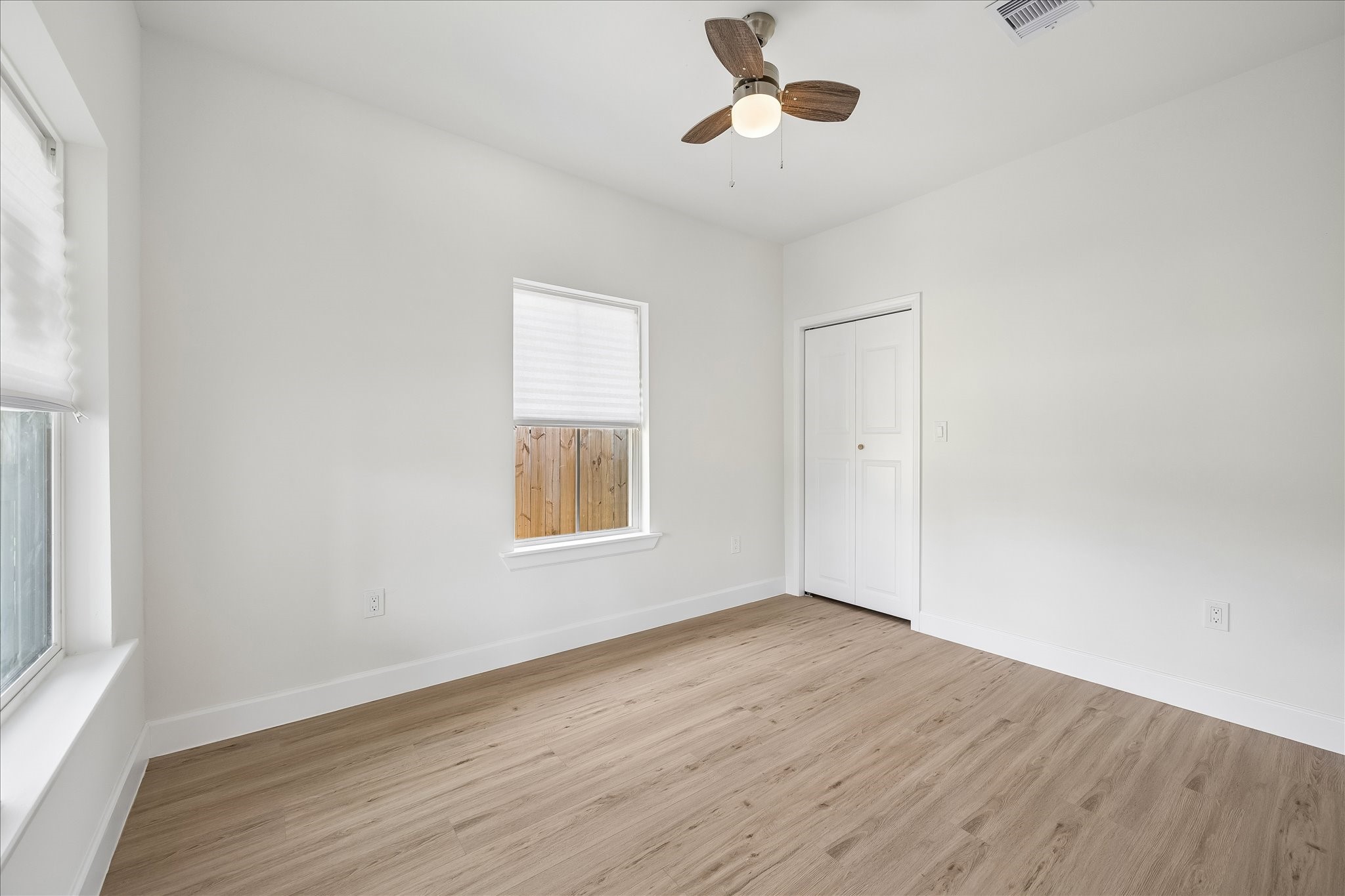 7702 Sealey Street Property Photo 20