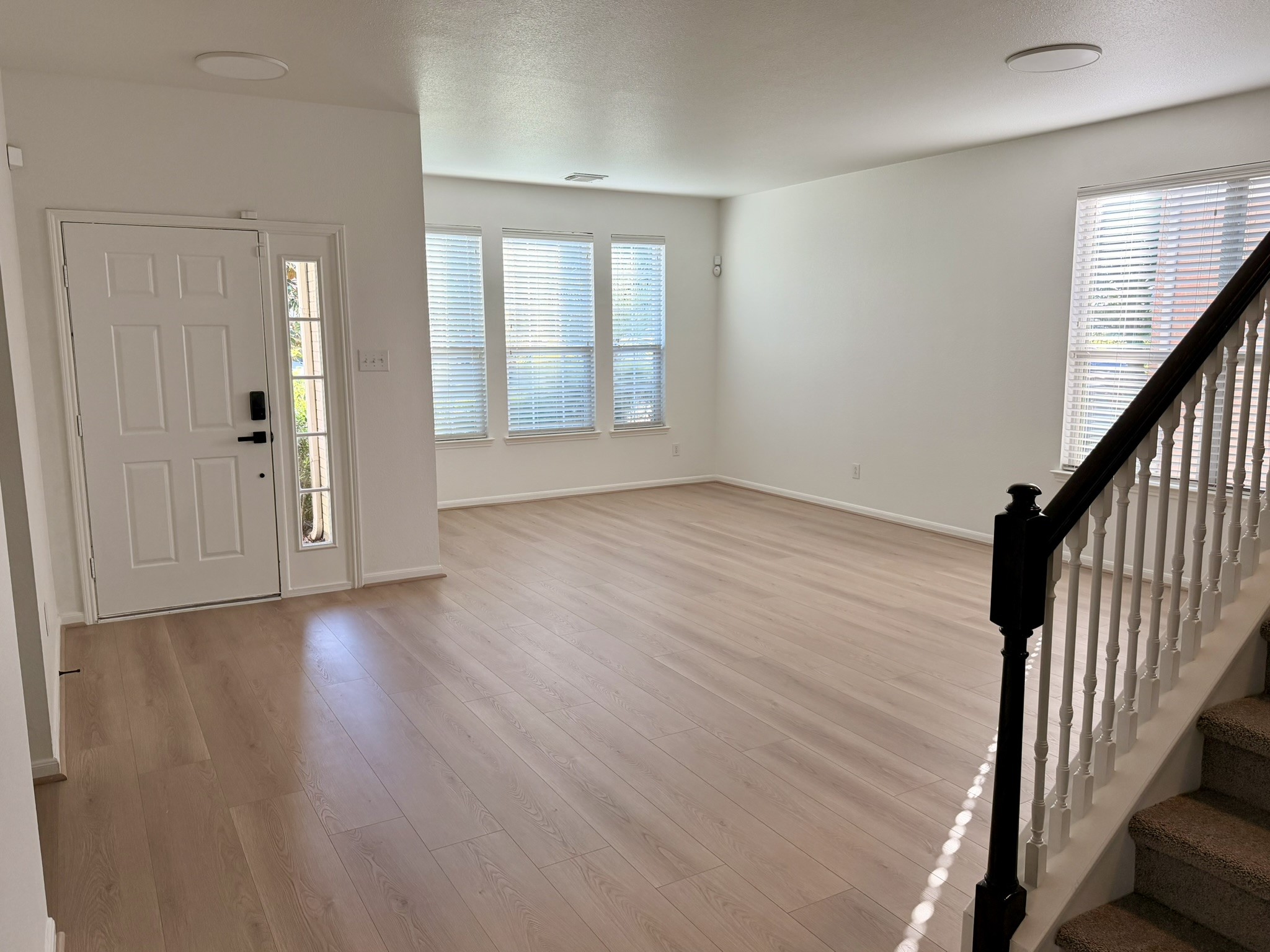 5530 Gable Meadows Drive Property Photo 2
