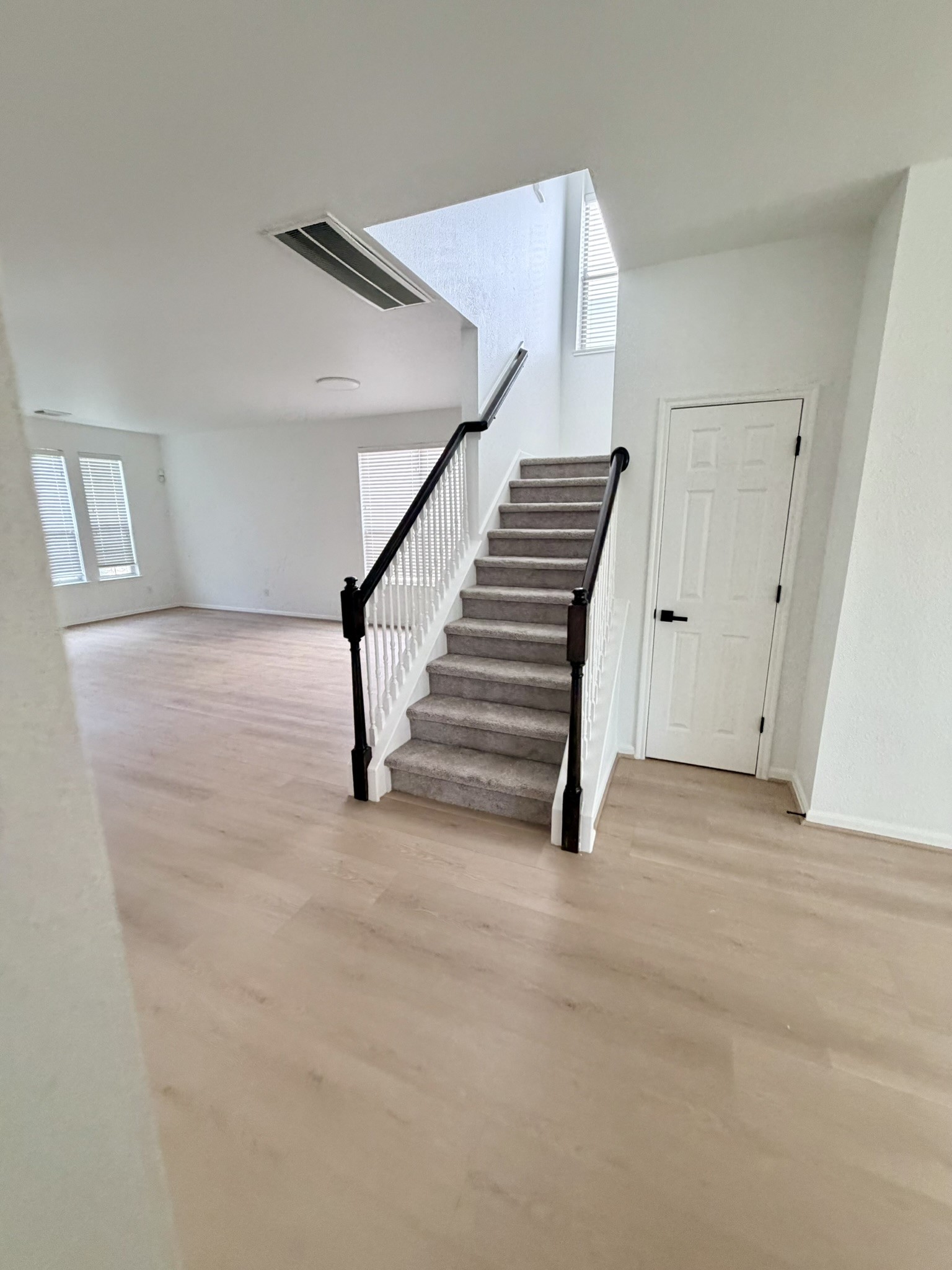 5530 Gable Meadows Drive Property Photo 3